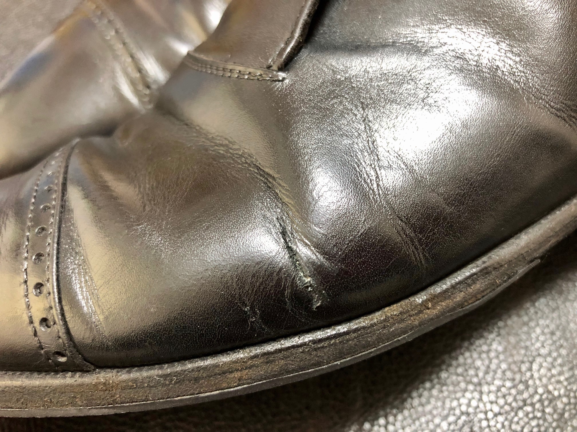 革靴　クラック　ひび割れ　補修　リペア　トレーディングポスト