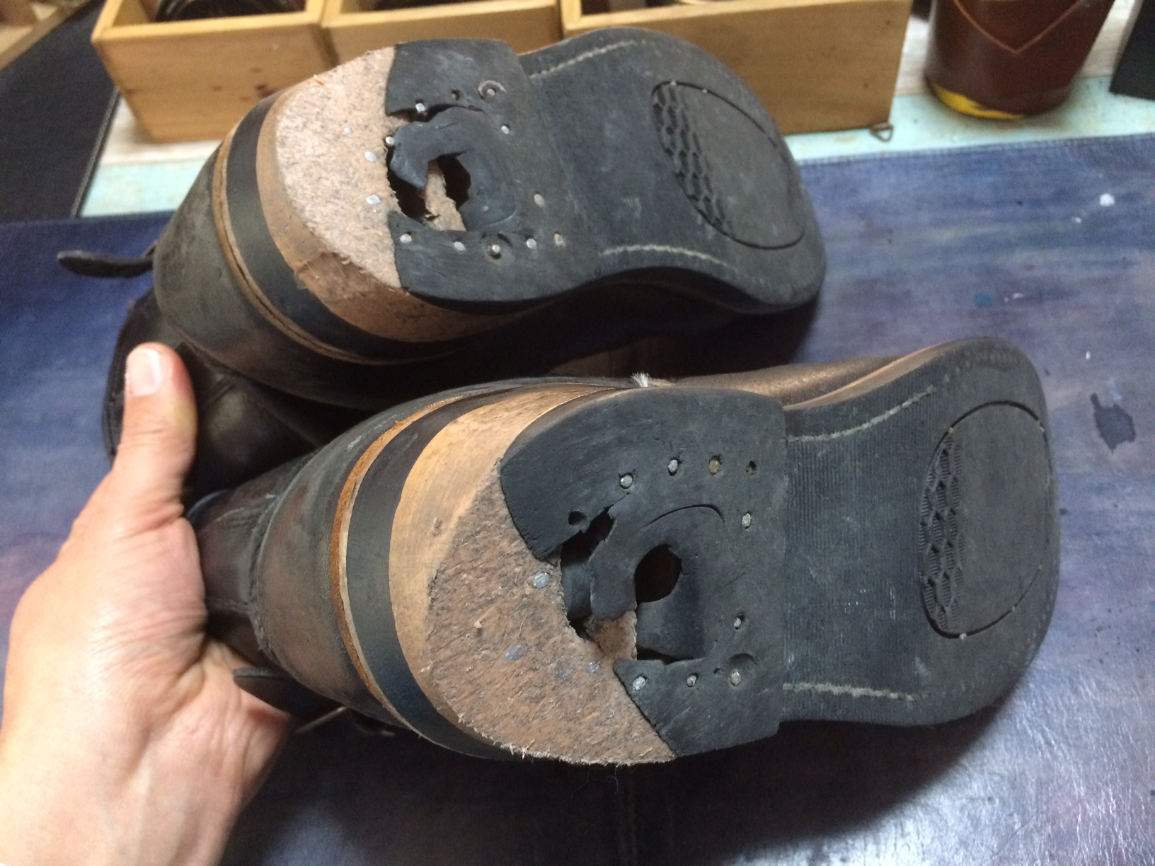 靴磨き　靴修理　タイミング　頻度