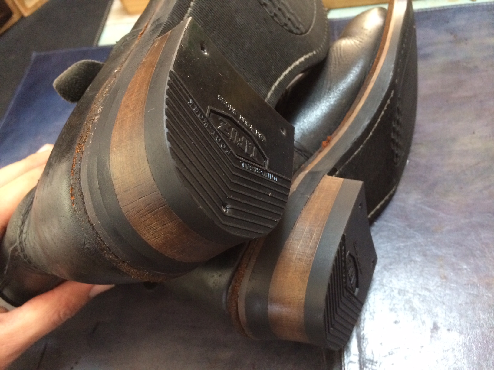 靴磨き　靴修理　タイミング　頻度