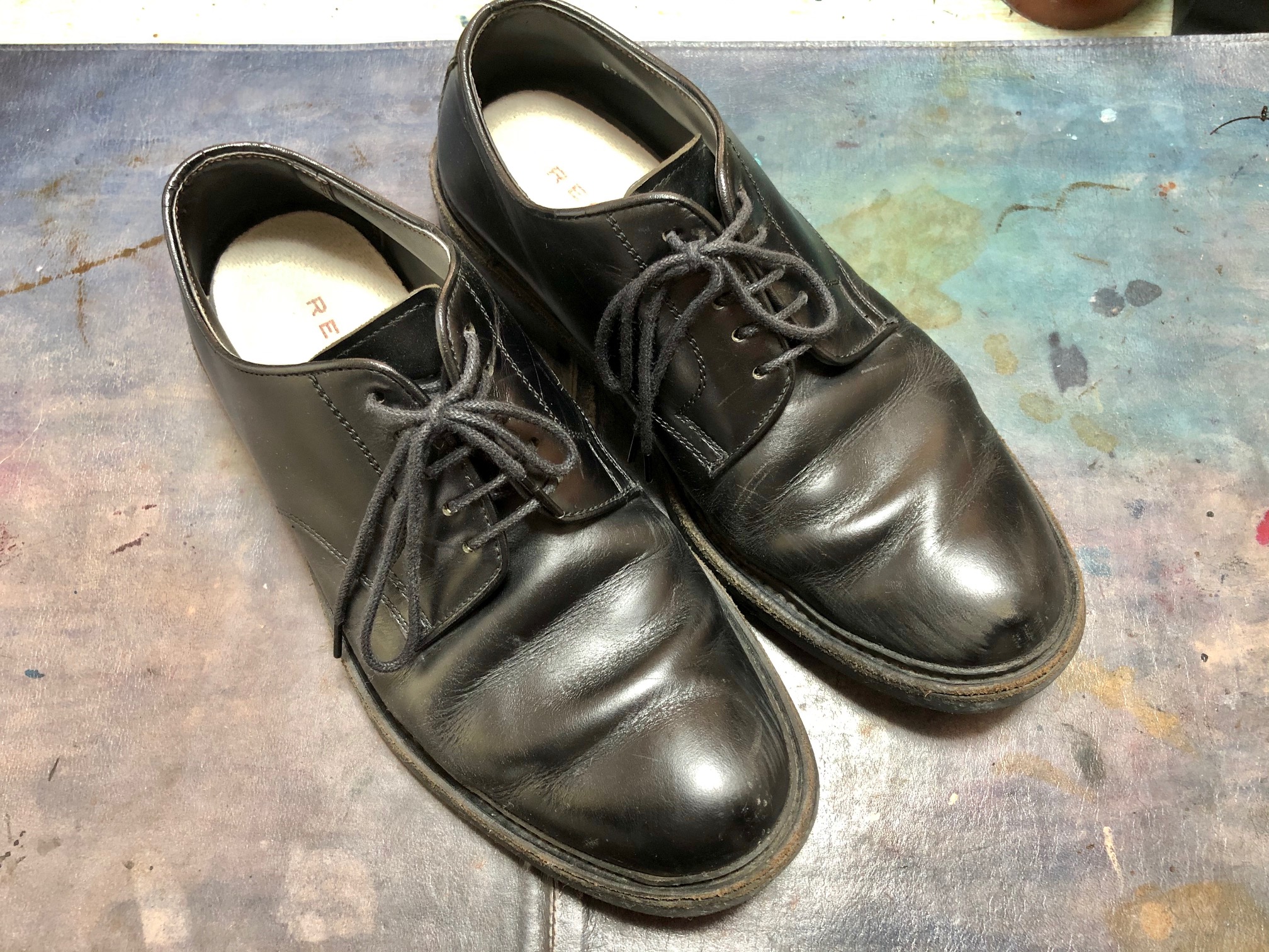 成人式　靴磨き