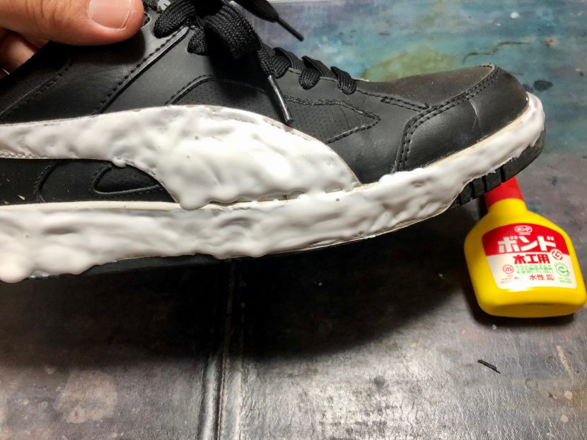 スニーカー ソール 汚れ落し 木工用ボンド 実験 検証 靴磨き 靴修理 グラサージュ30