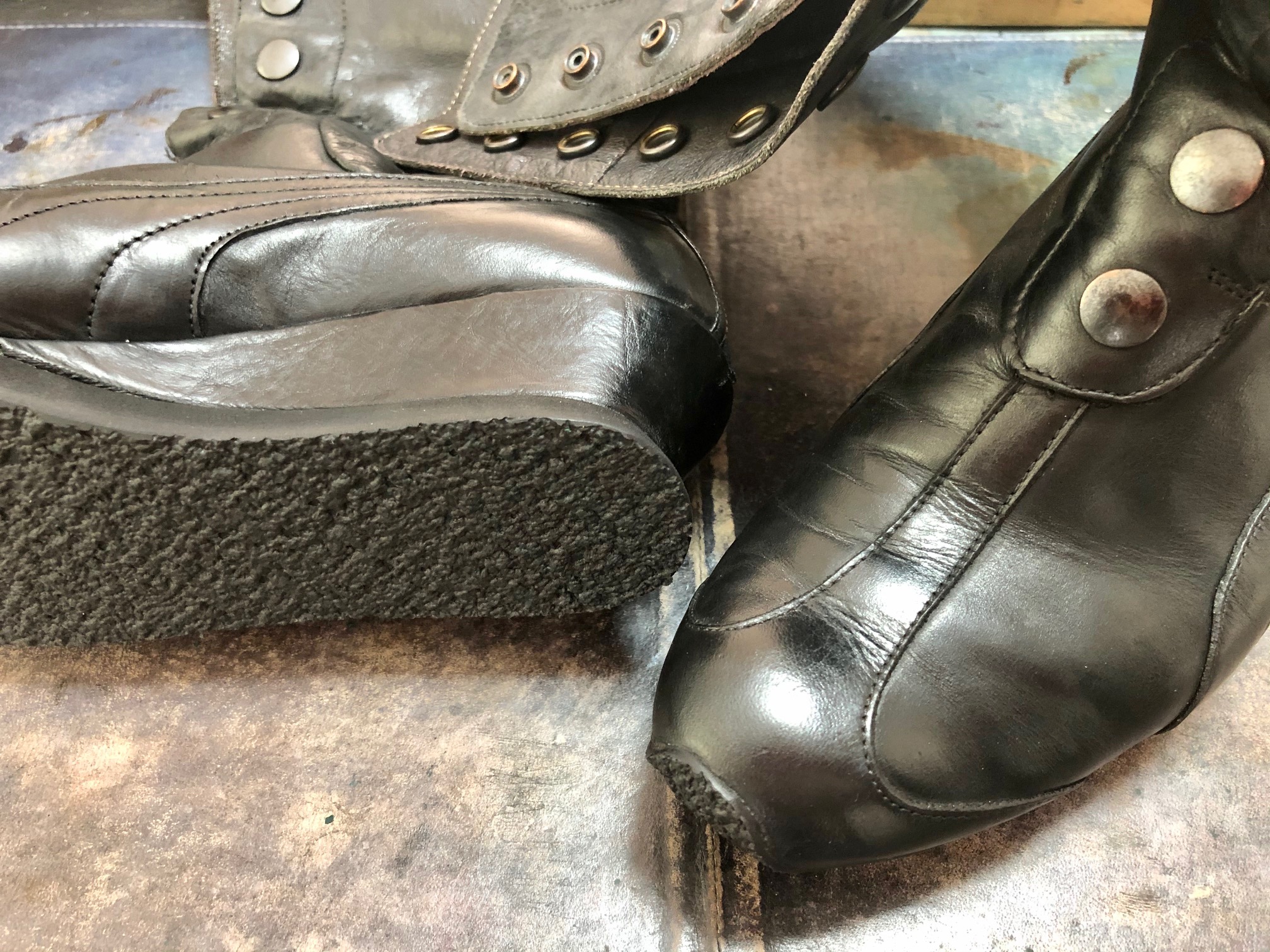 ロングブーツ　靴修理　オールソール