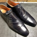 サントーニを染め替え|染料と顔料の「違い」を解説。イタリアの名靴に宿る透明感と色彩美を再構築