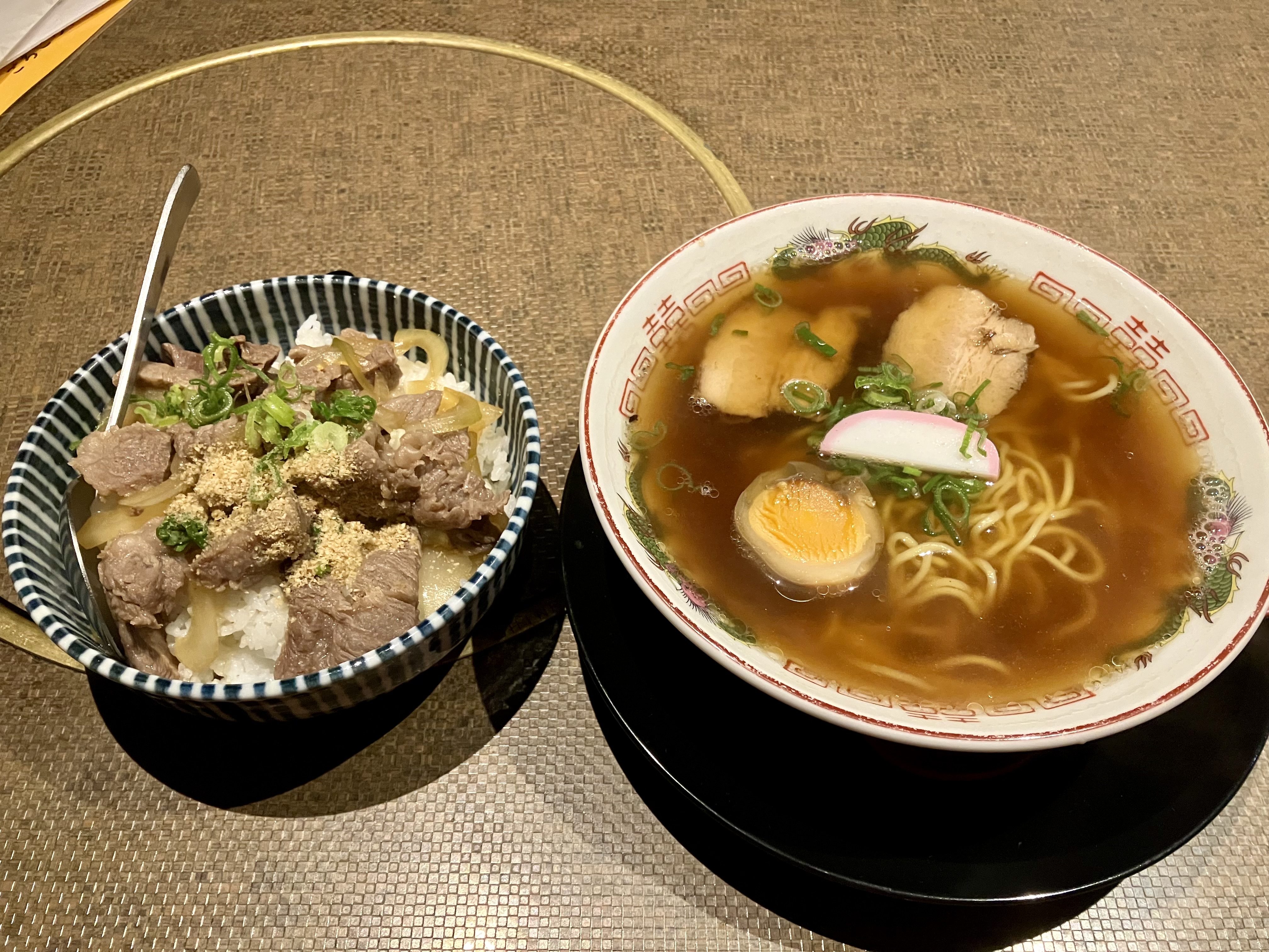 多治見市　焼肉店　さんだ屋