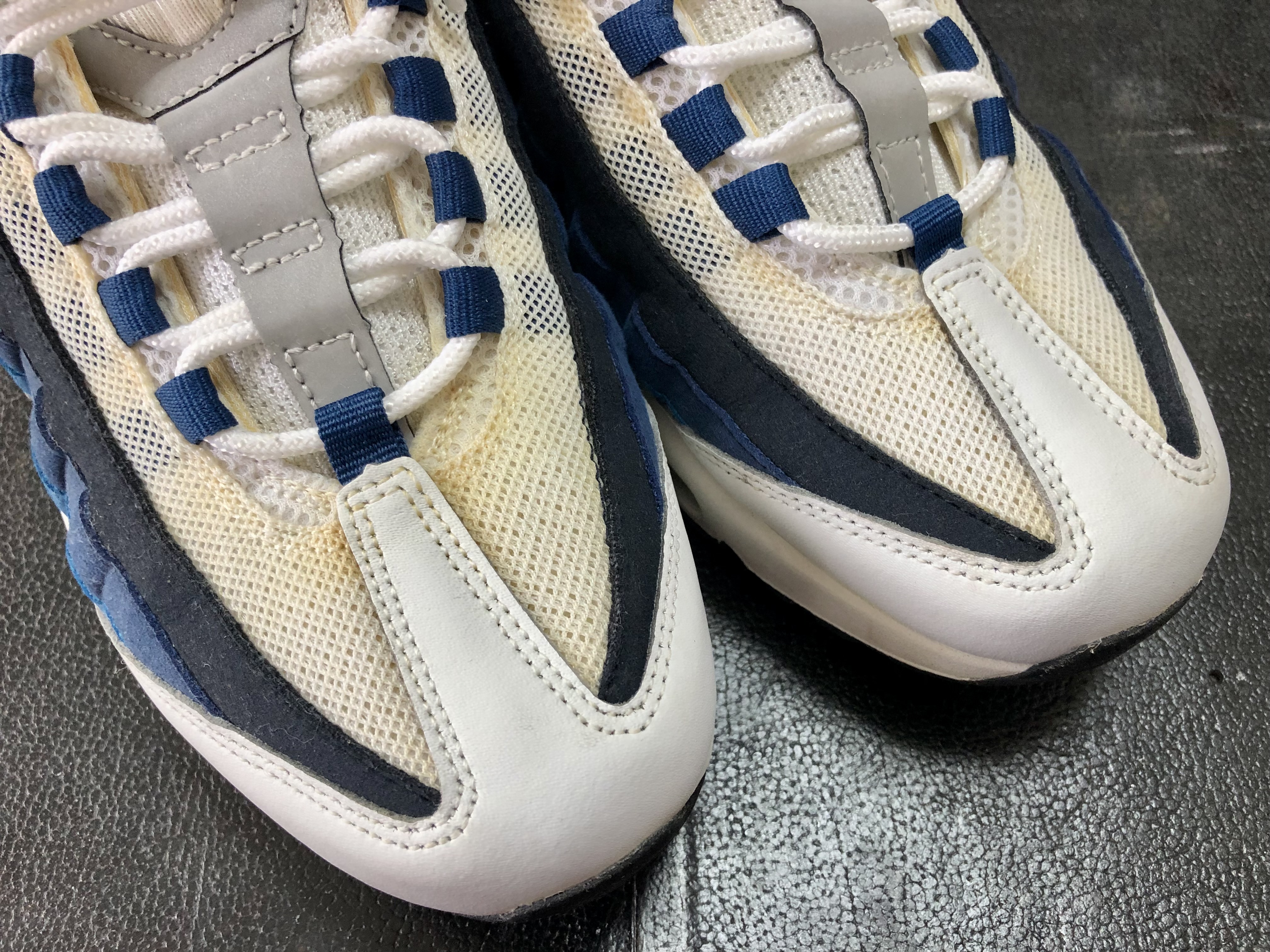 スニーカー クリーニング 黄ばみ落とし
