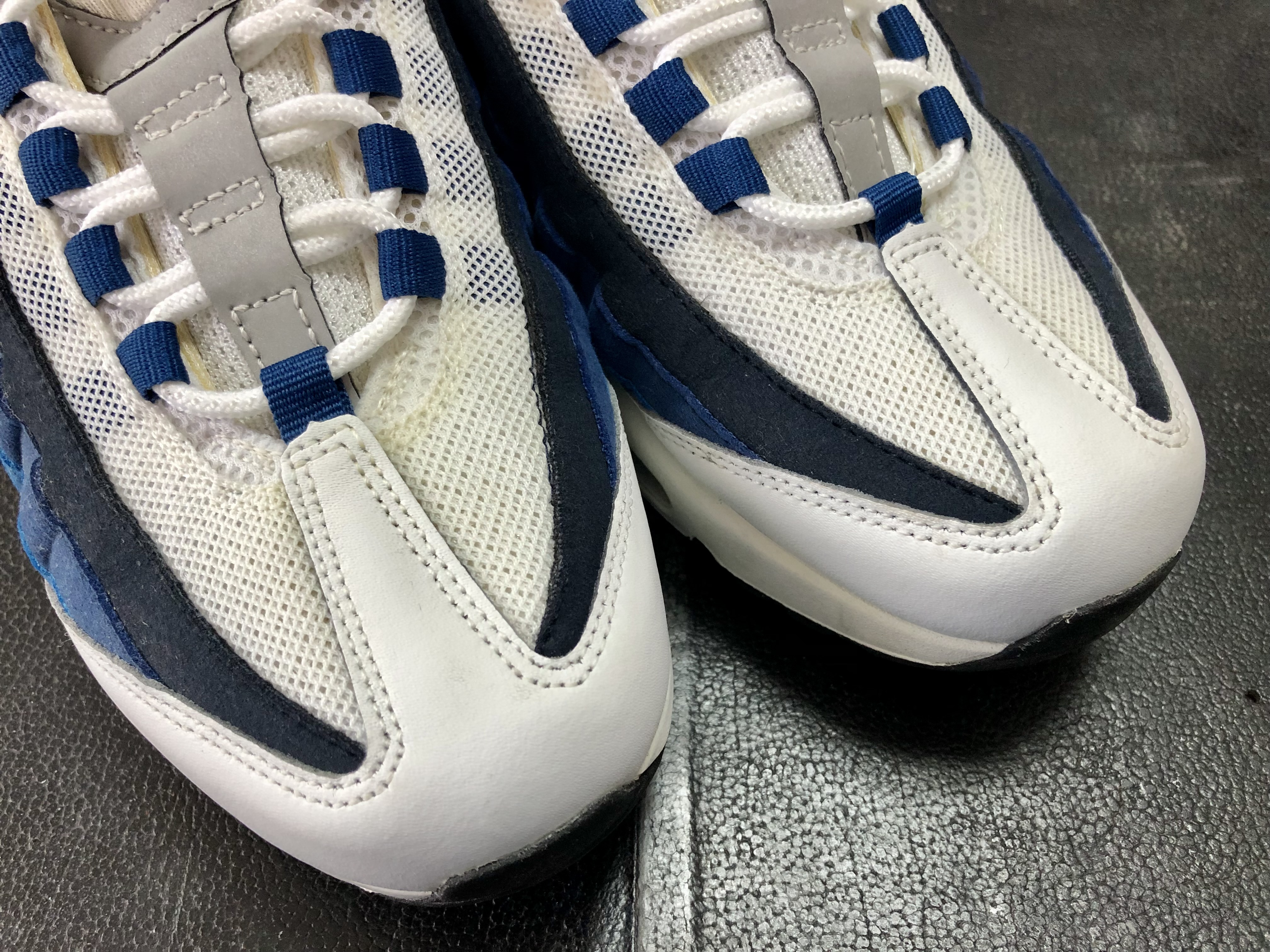 スニーカー クリーニング 黄ばみ落とし