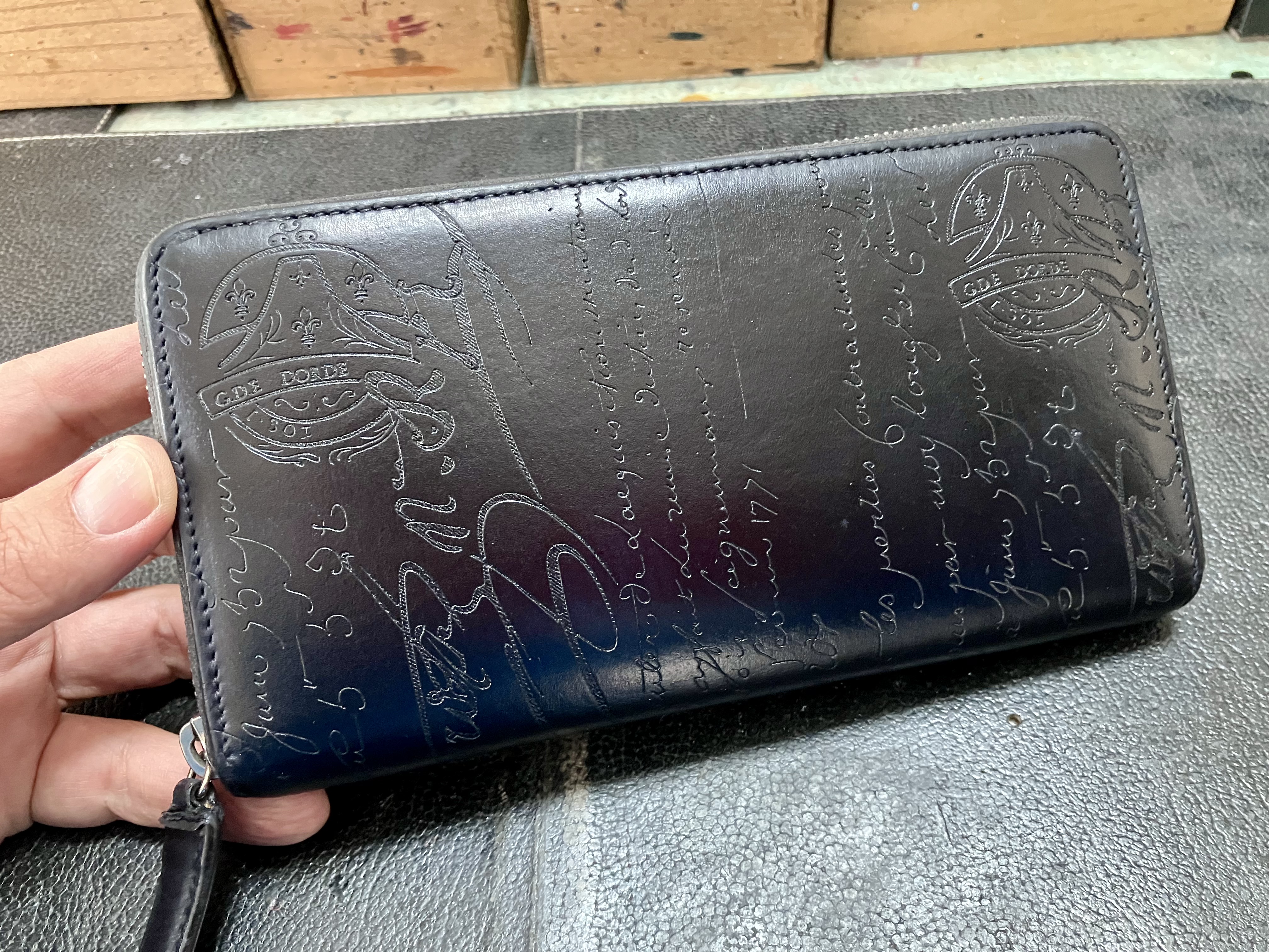 ベルルッティ 財布 パティーヌ