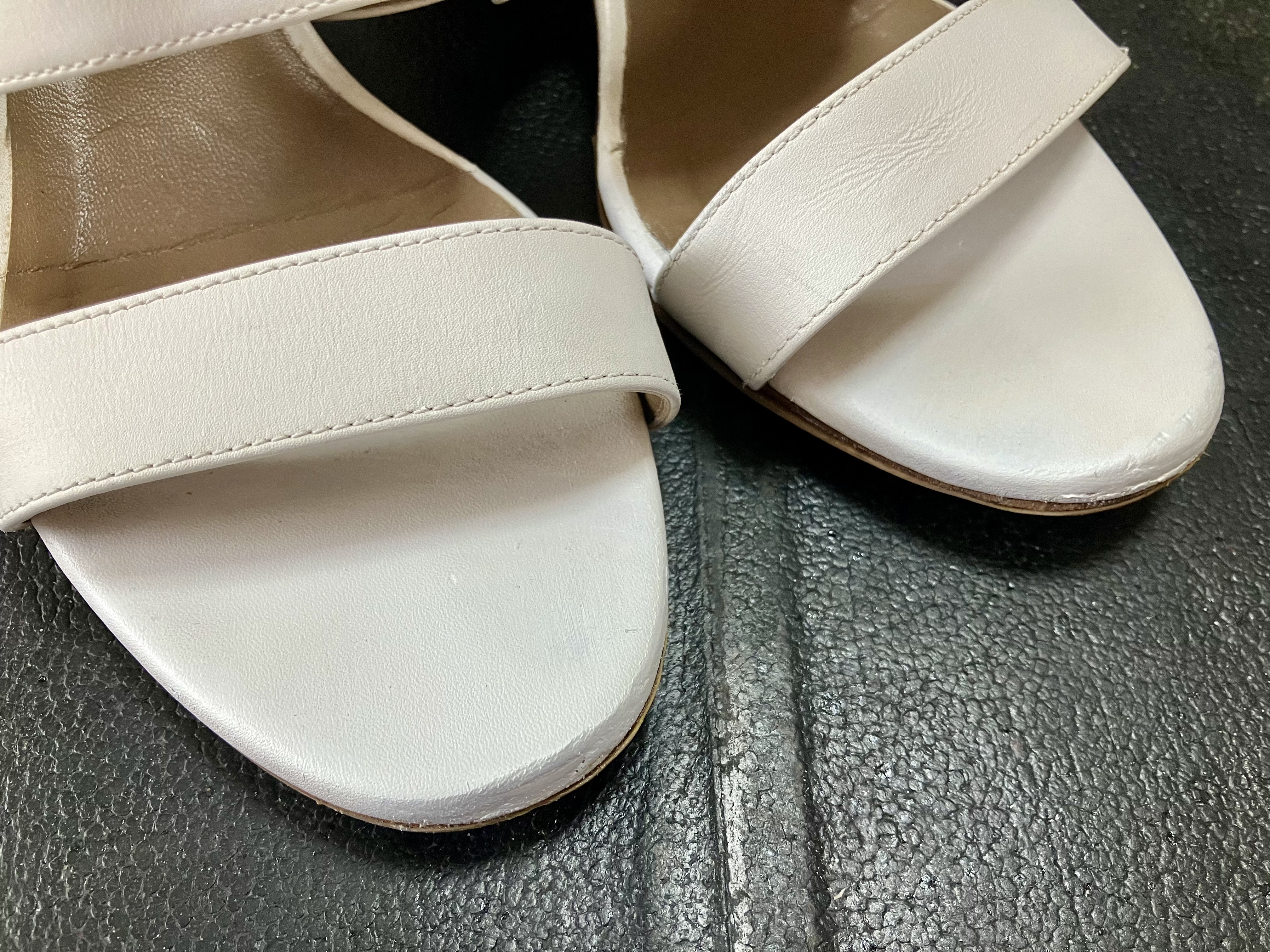 エルメス サンダル キズ直し