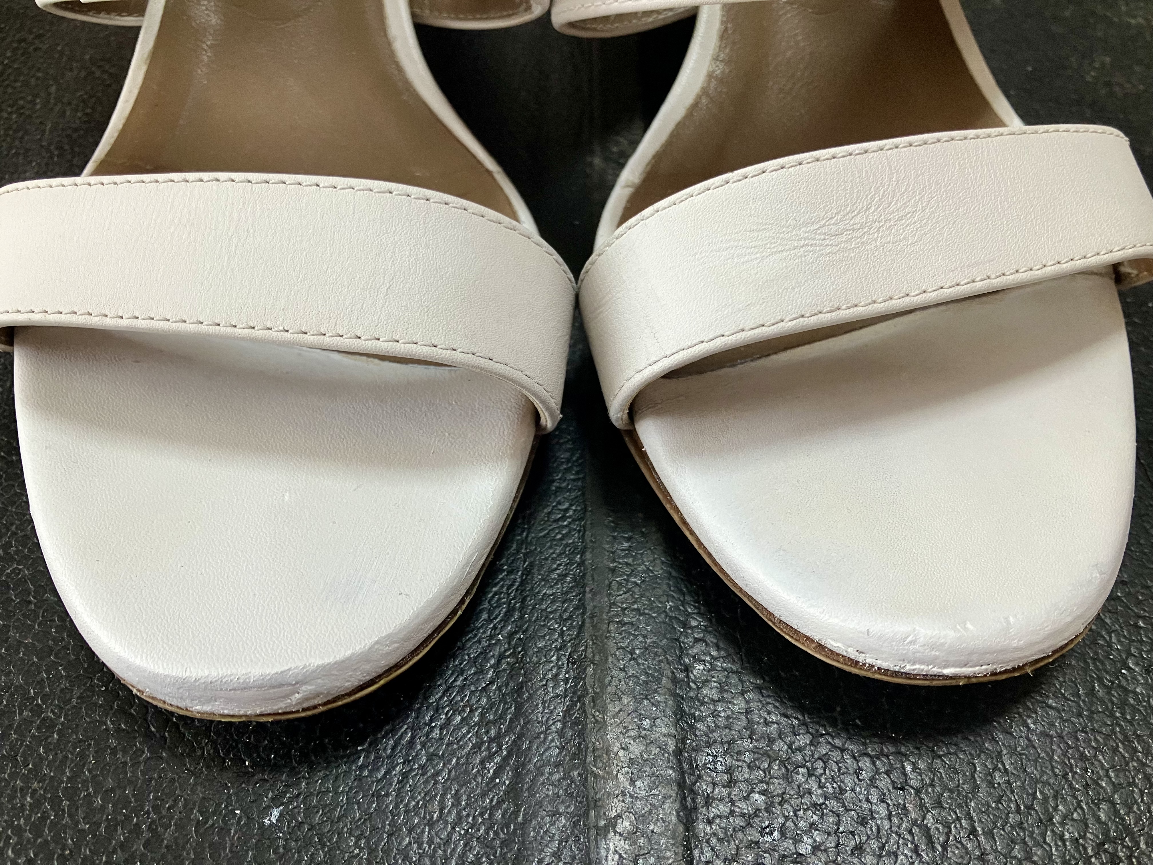 エルメス サンダル キズ補修