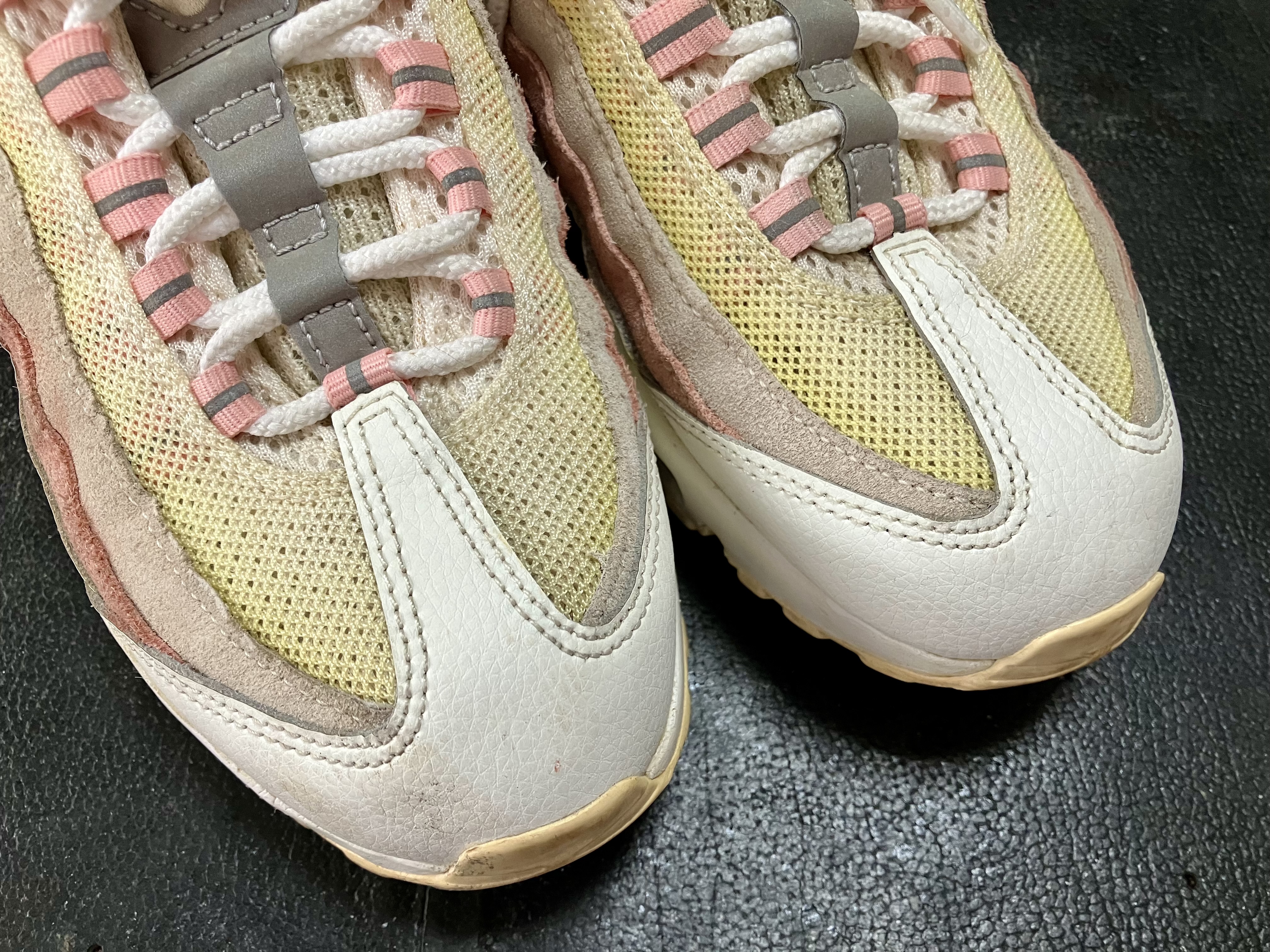 スニーカー 黄ばみ クリーニング