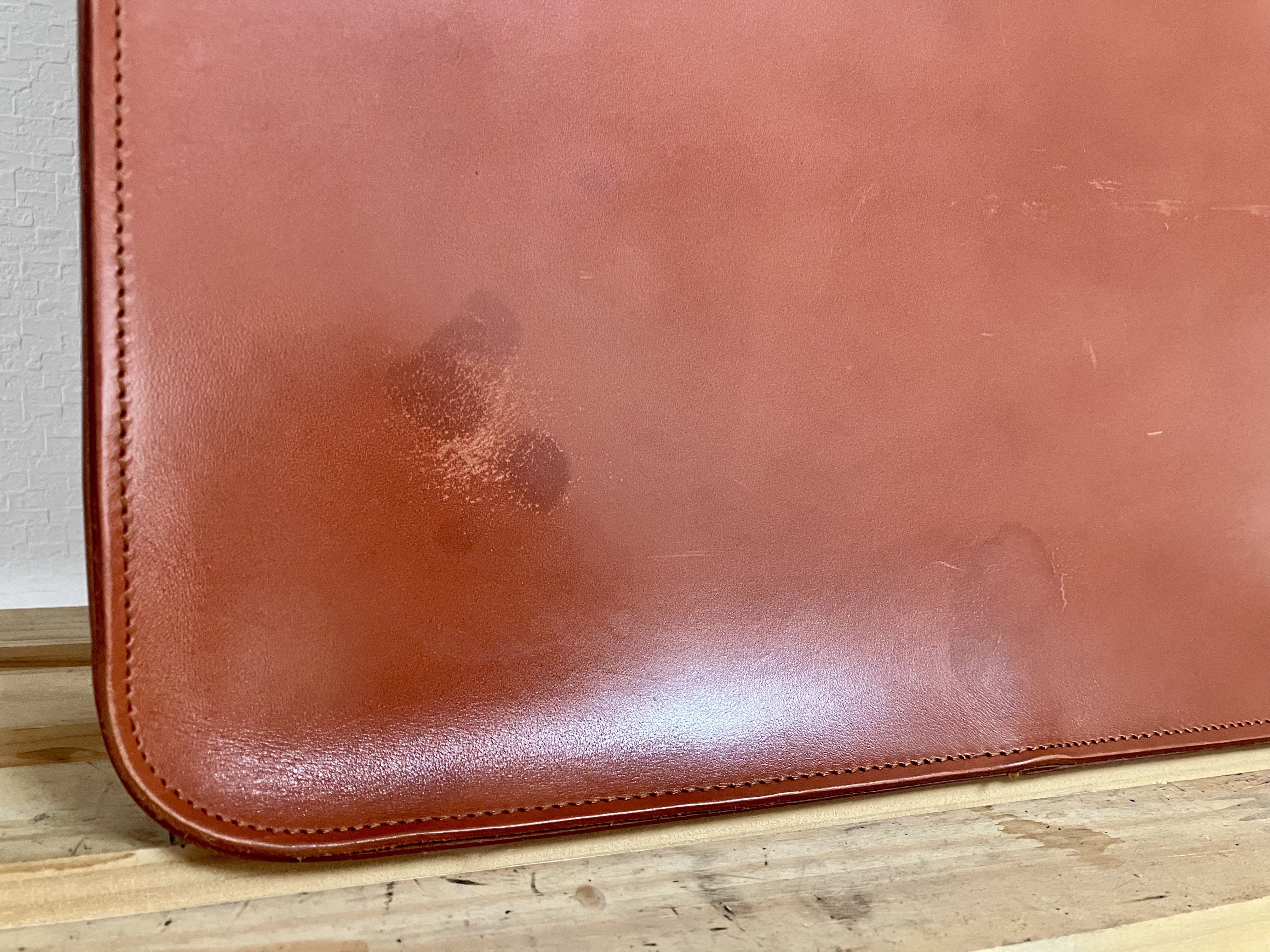 バッグ　シミ　アルコール