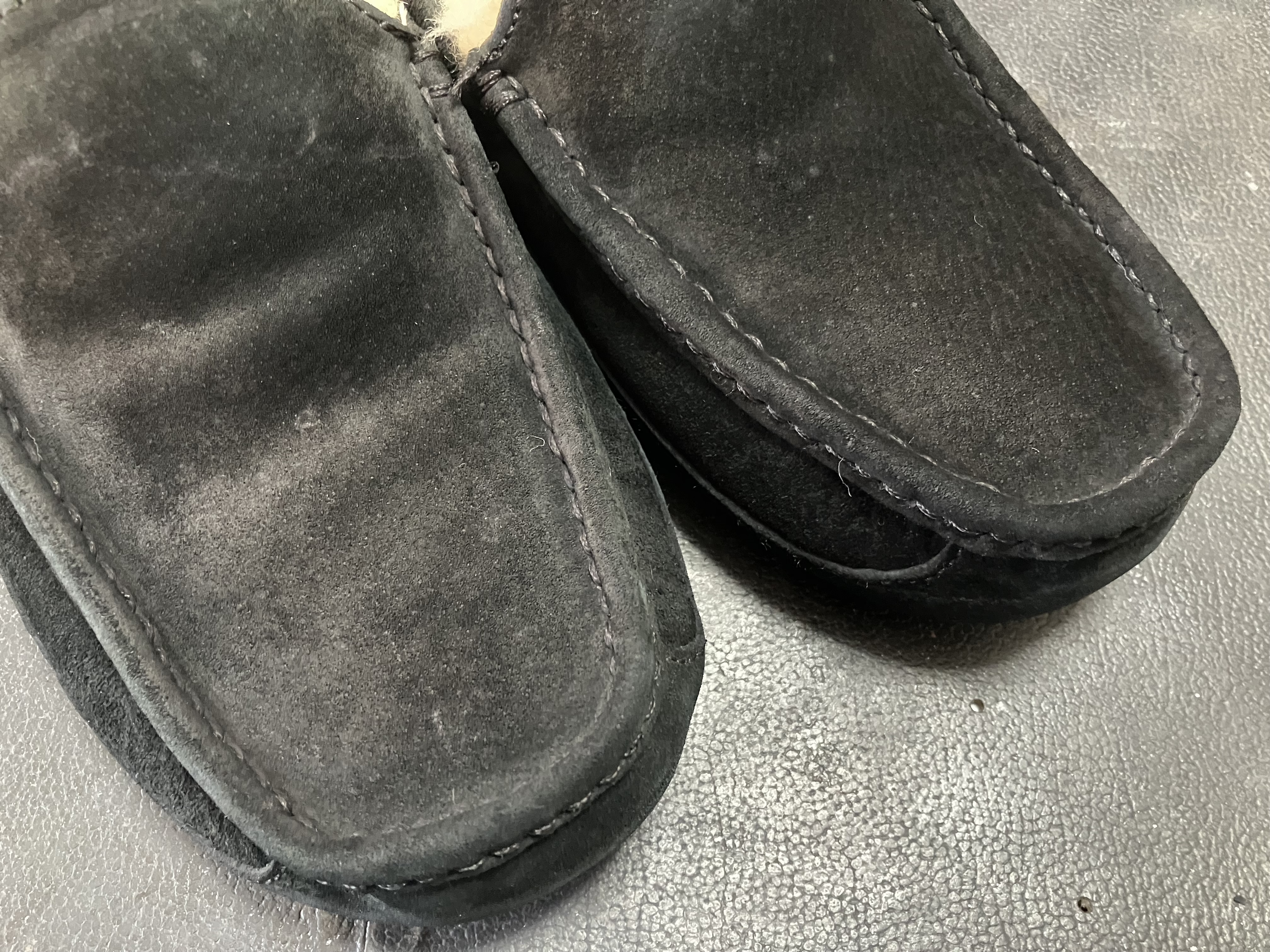 ムートンシューズ　丸洗いクリーニング　色落ちカバー