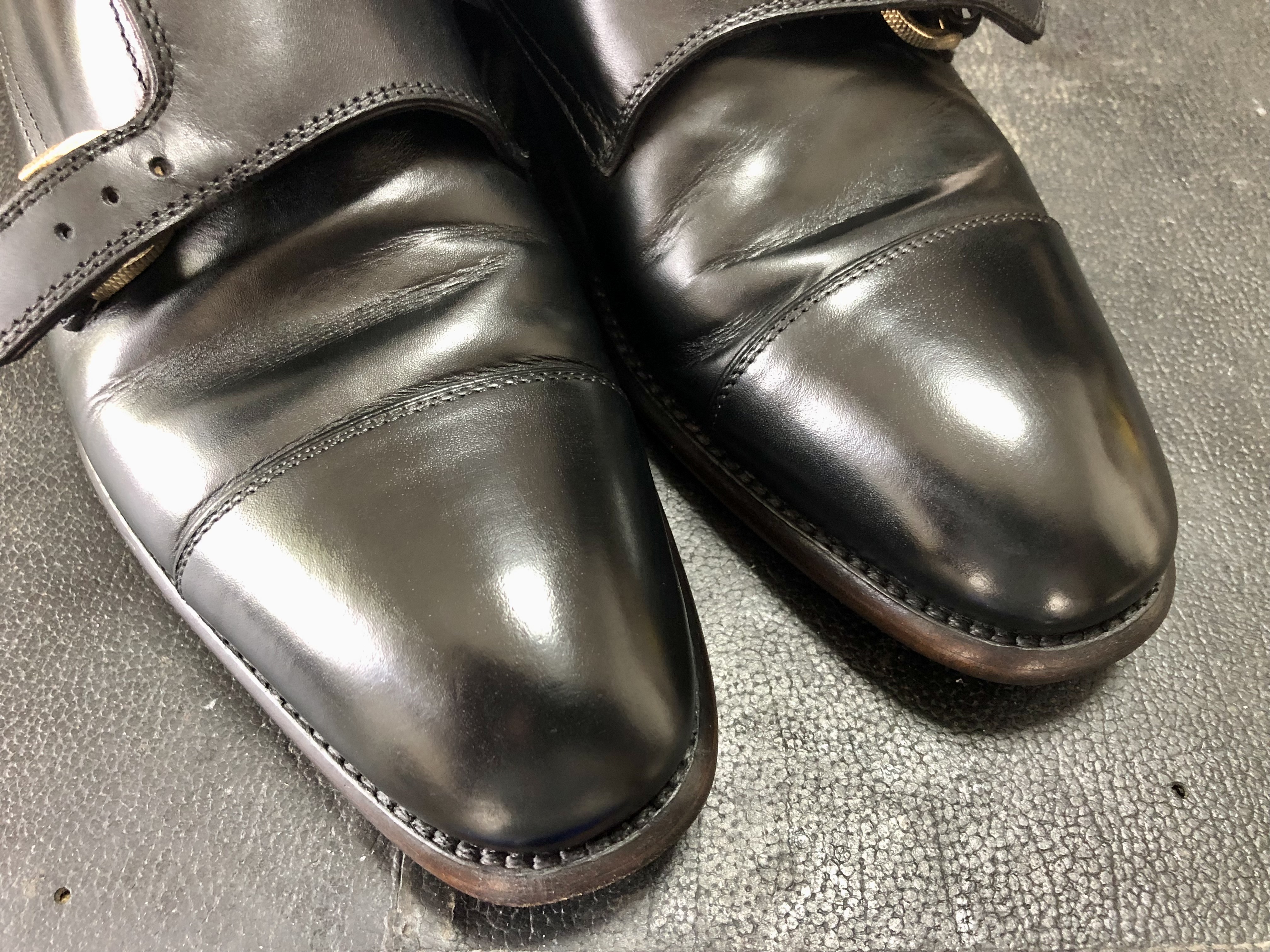 革靴　染め替え　黒色