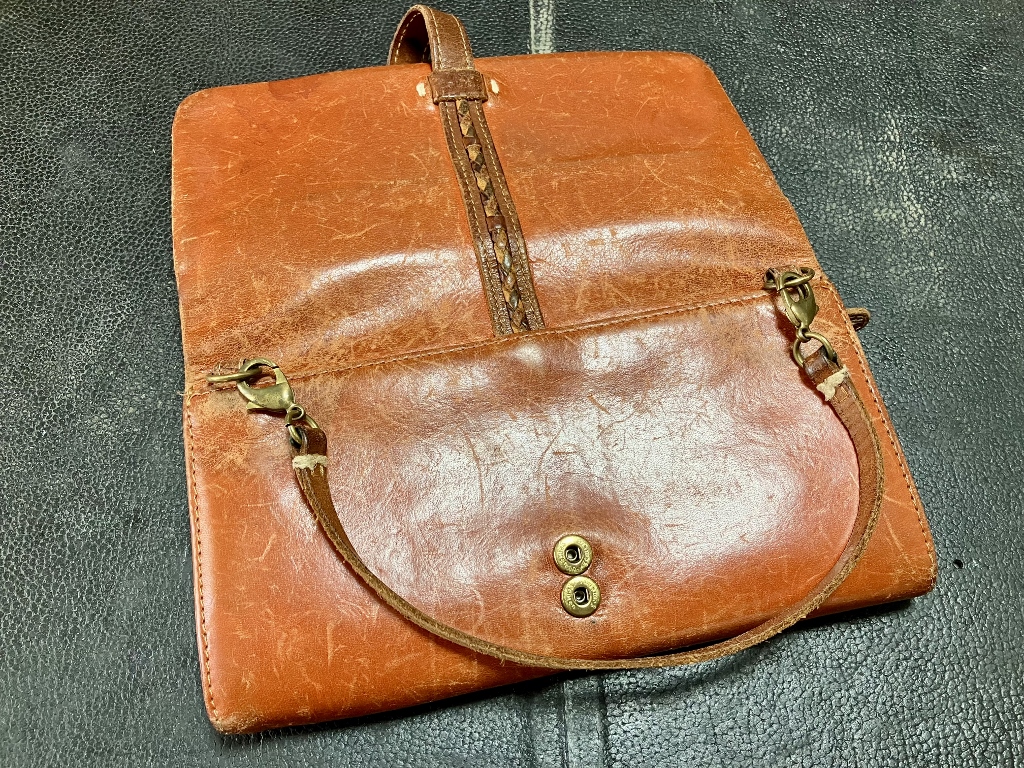 革財布　傷消し　色落ちカバー