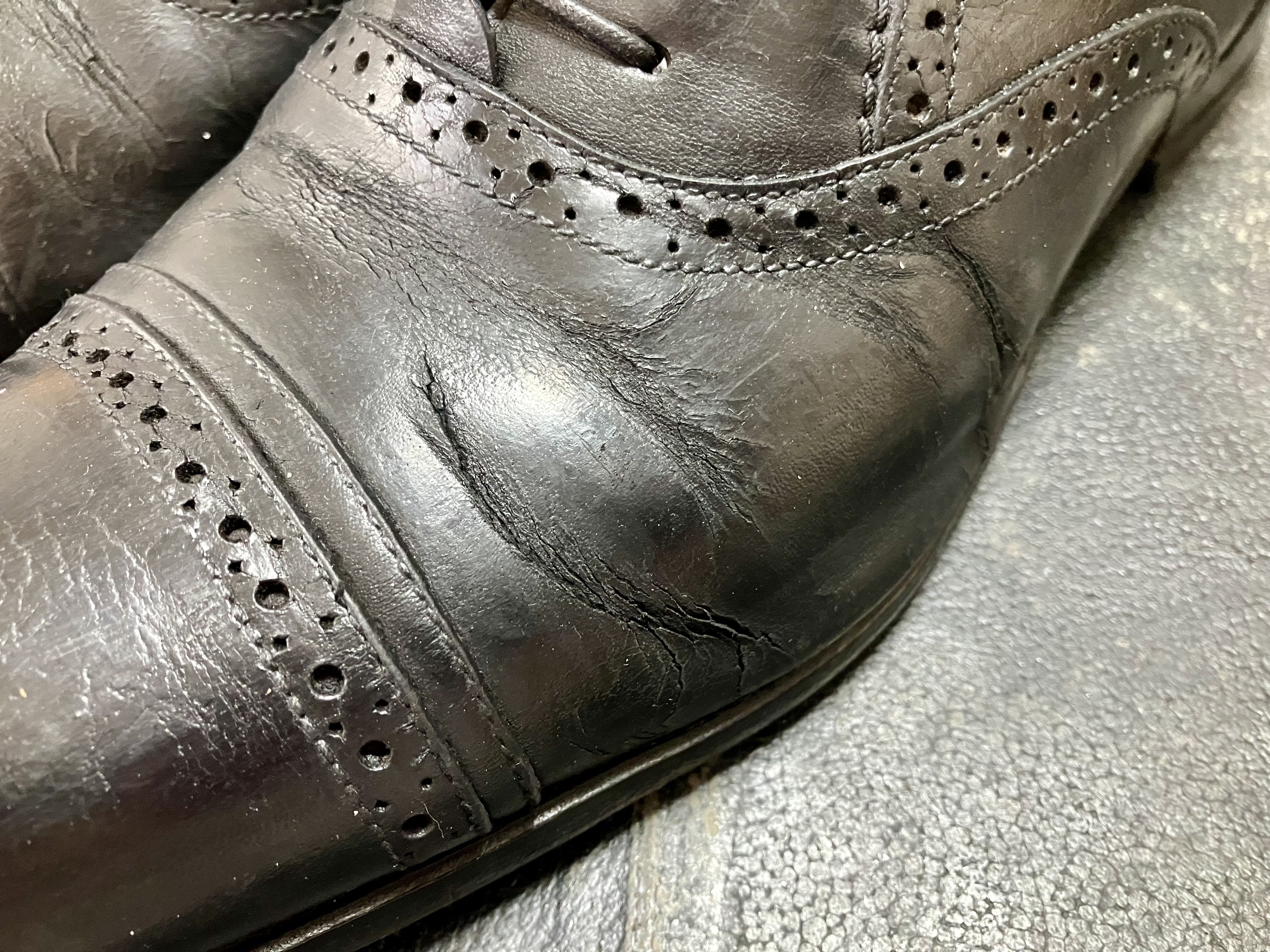 革靴 ひび割れ直し 補修