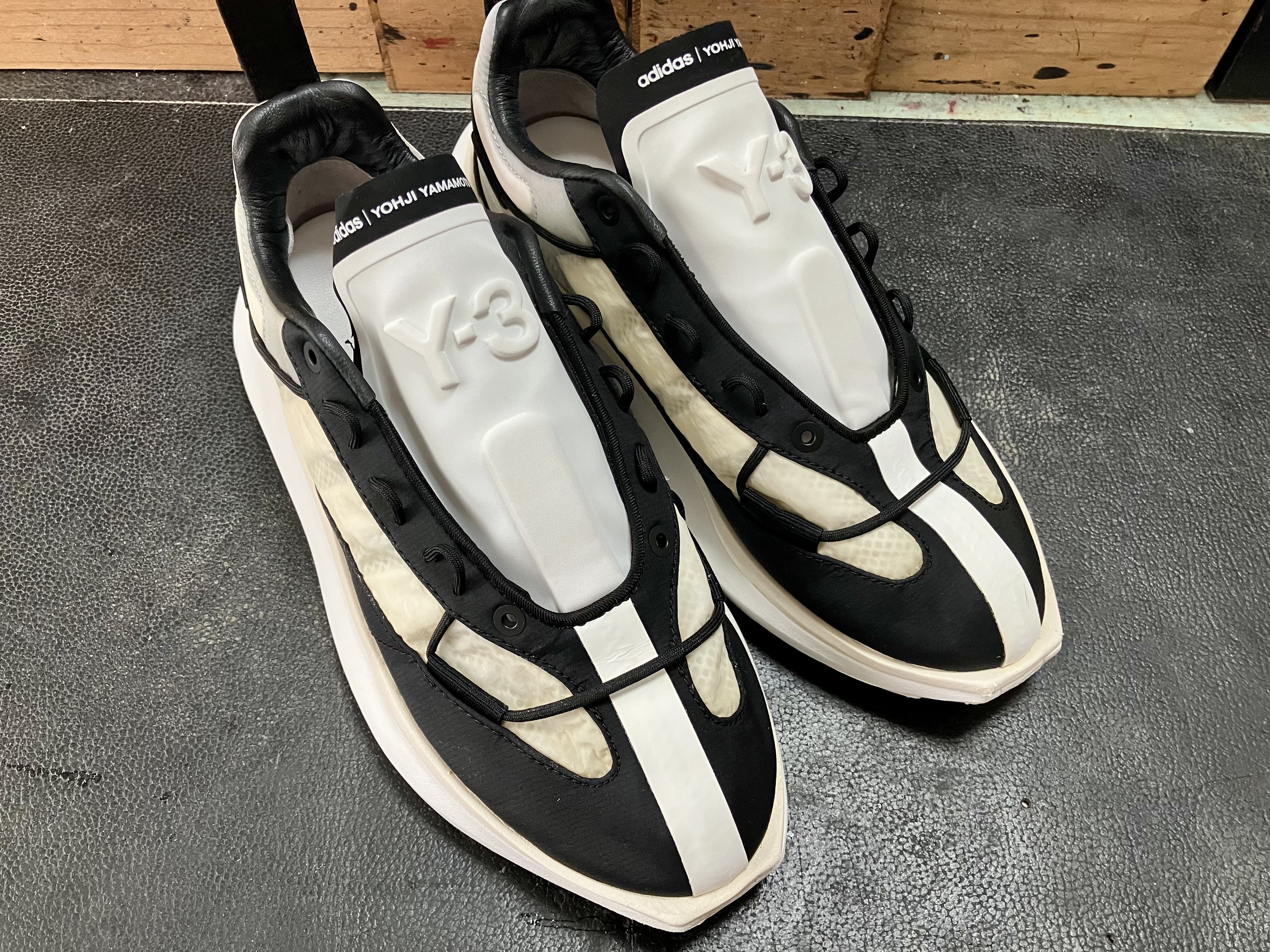 スニーカー クリーニング 黄ばみ落とし