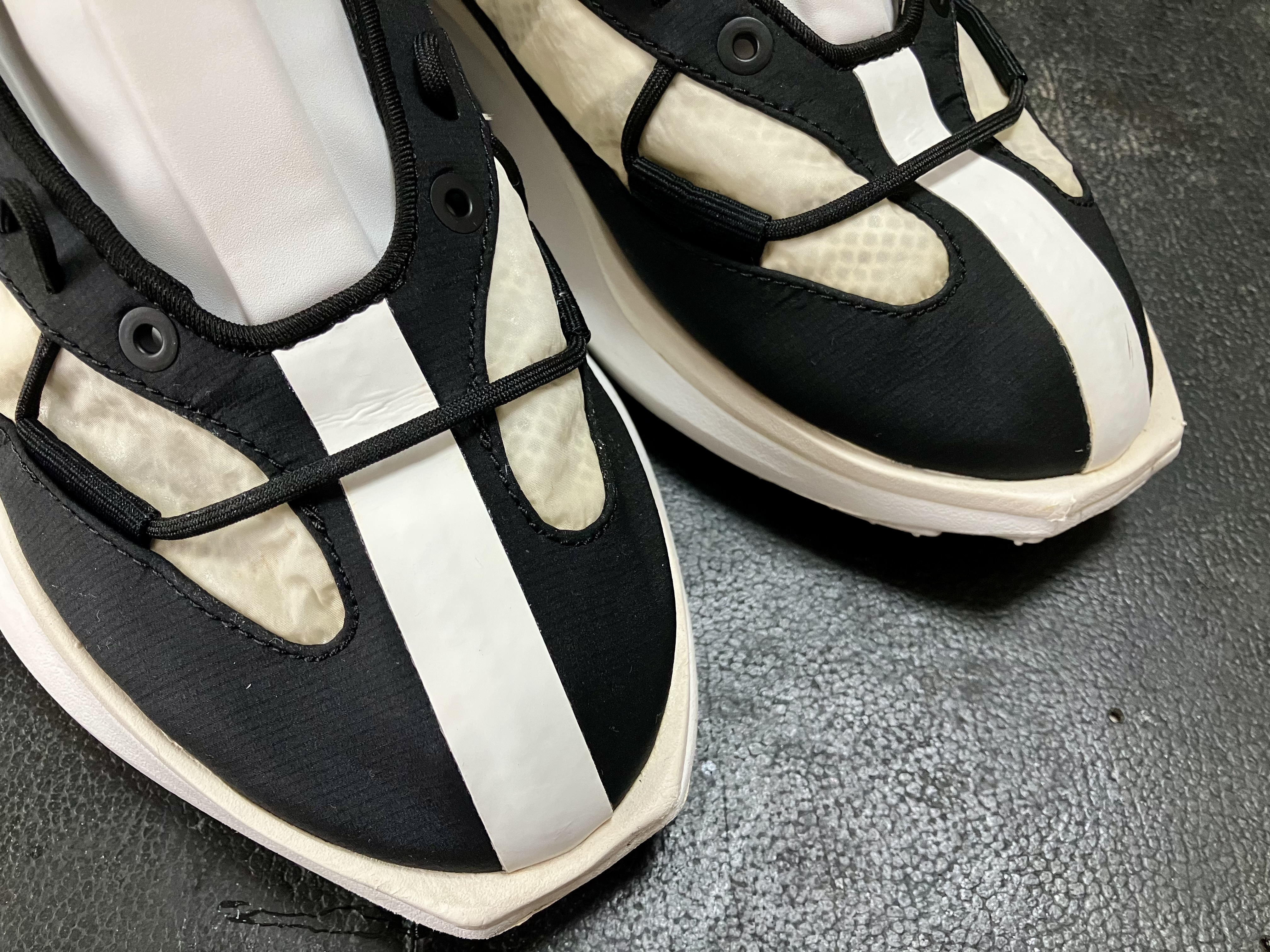 スニーカー クリーニング 黄ばみ落とし