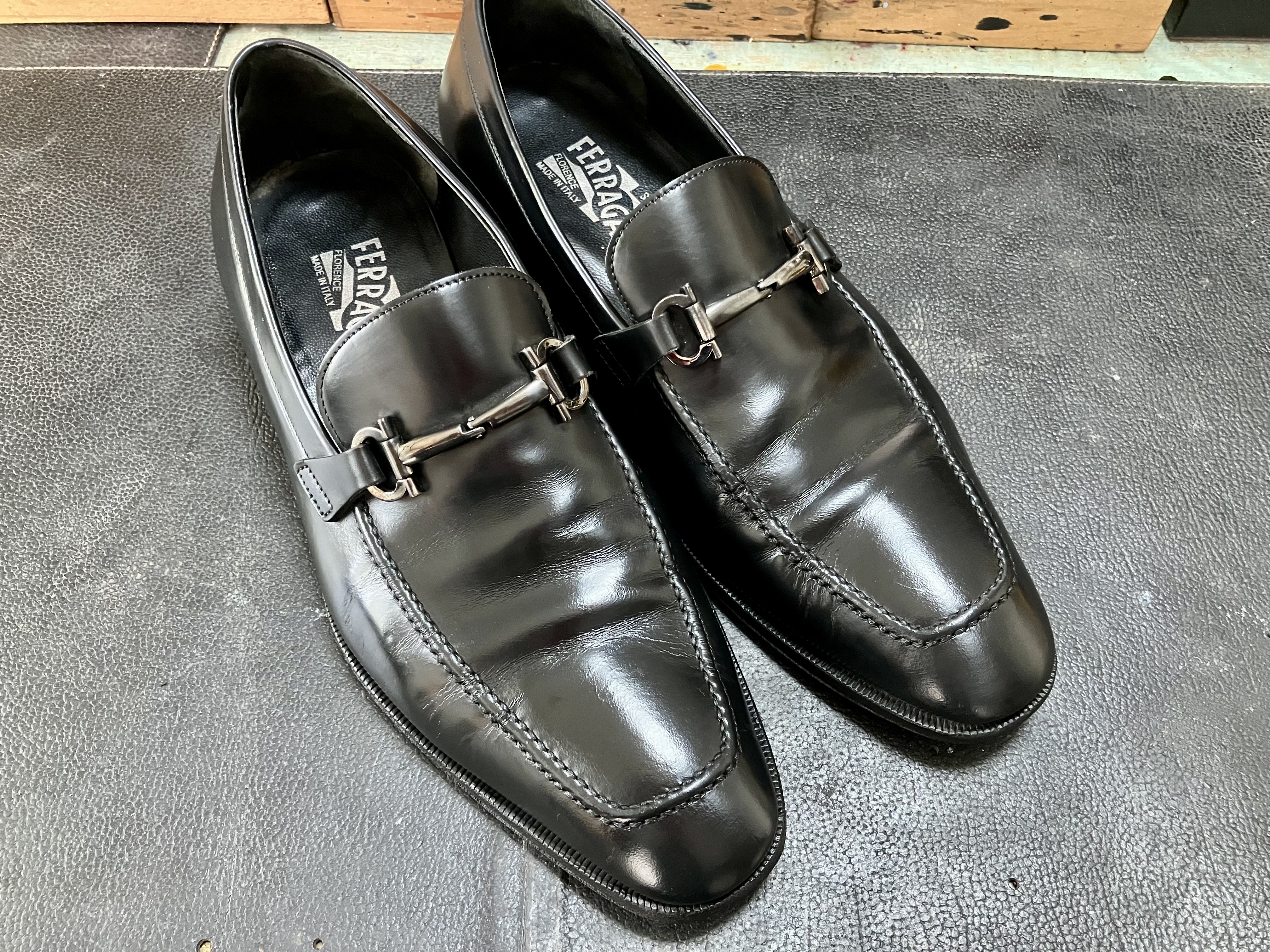 革靴　ひび割れ修理　修復