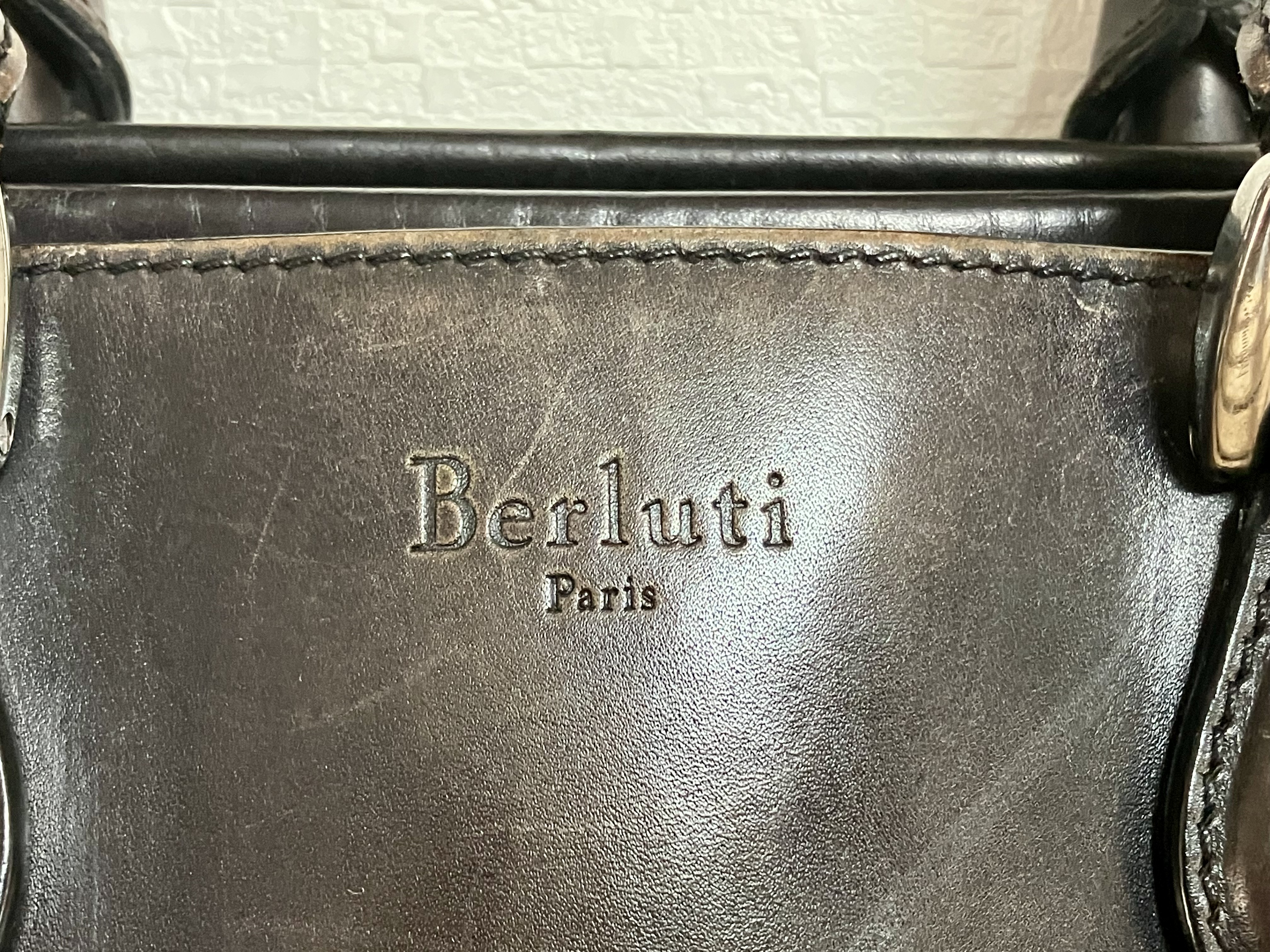 ベルルッティ　バッグ　染め替え