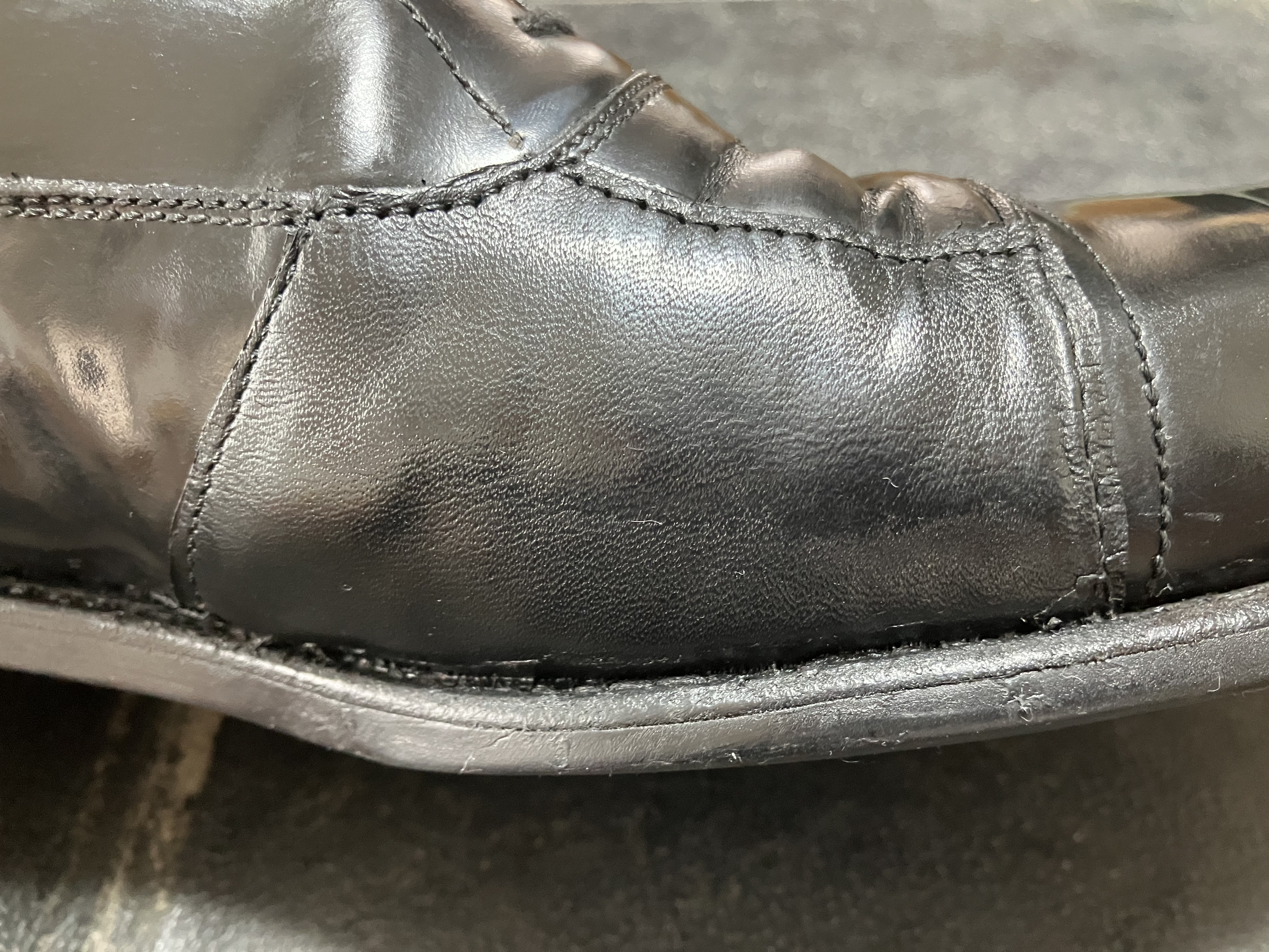 革靴　穴あき修理　チャールズパッチ