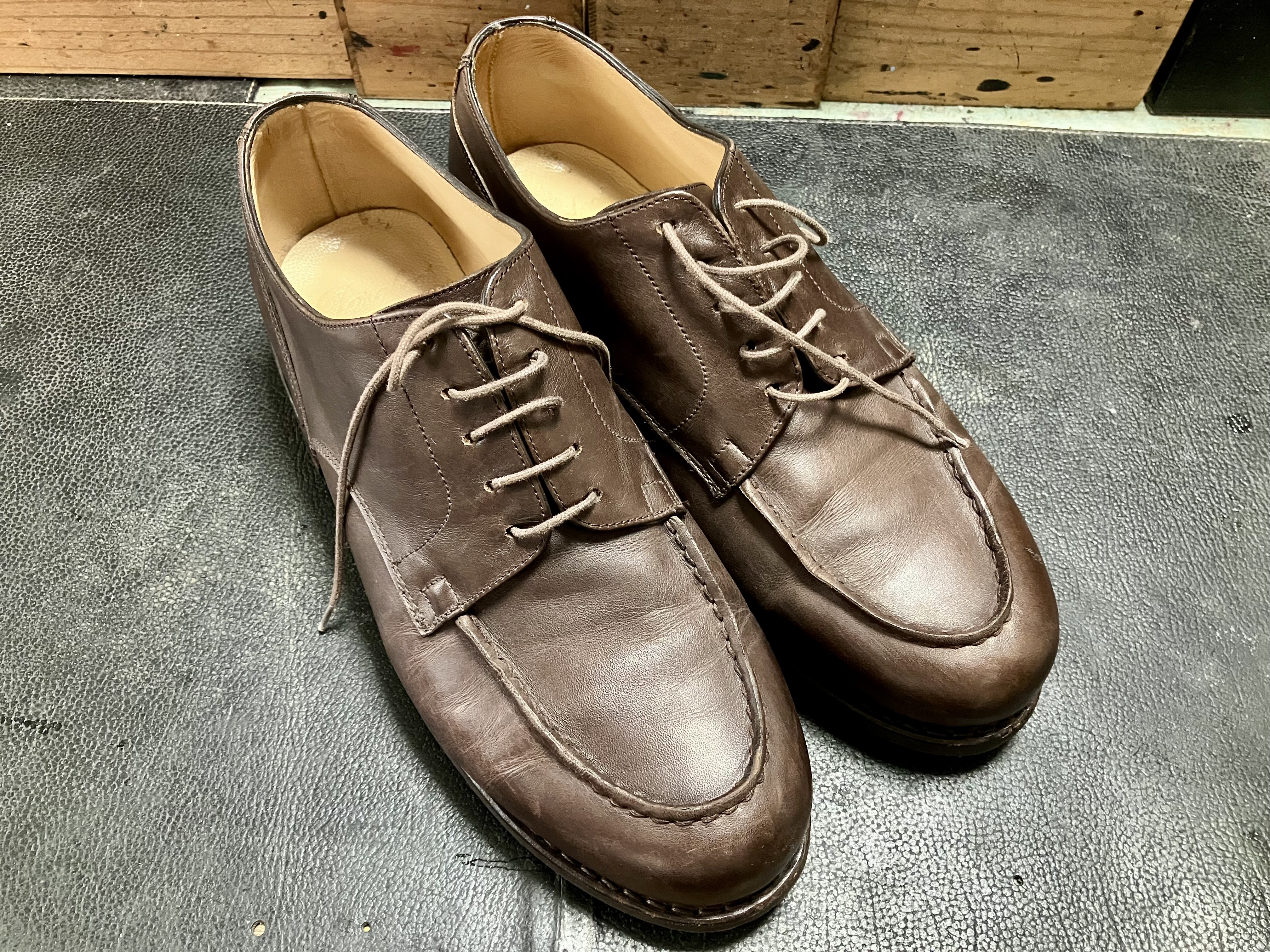 革靴　染め替え　黒染め