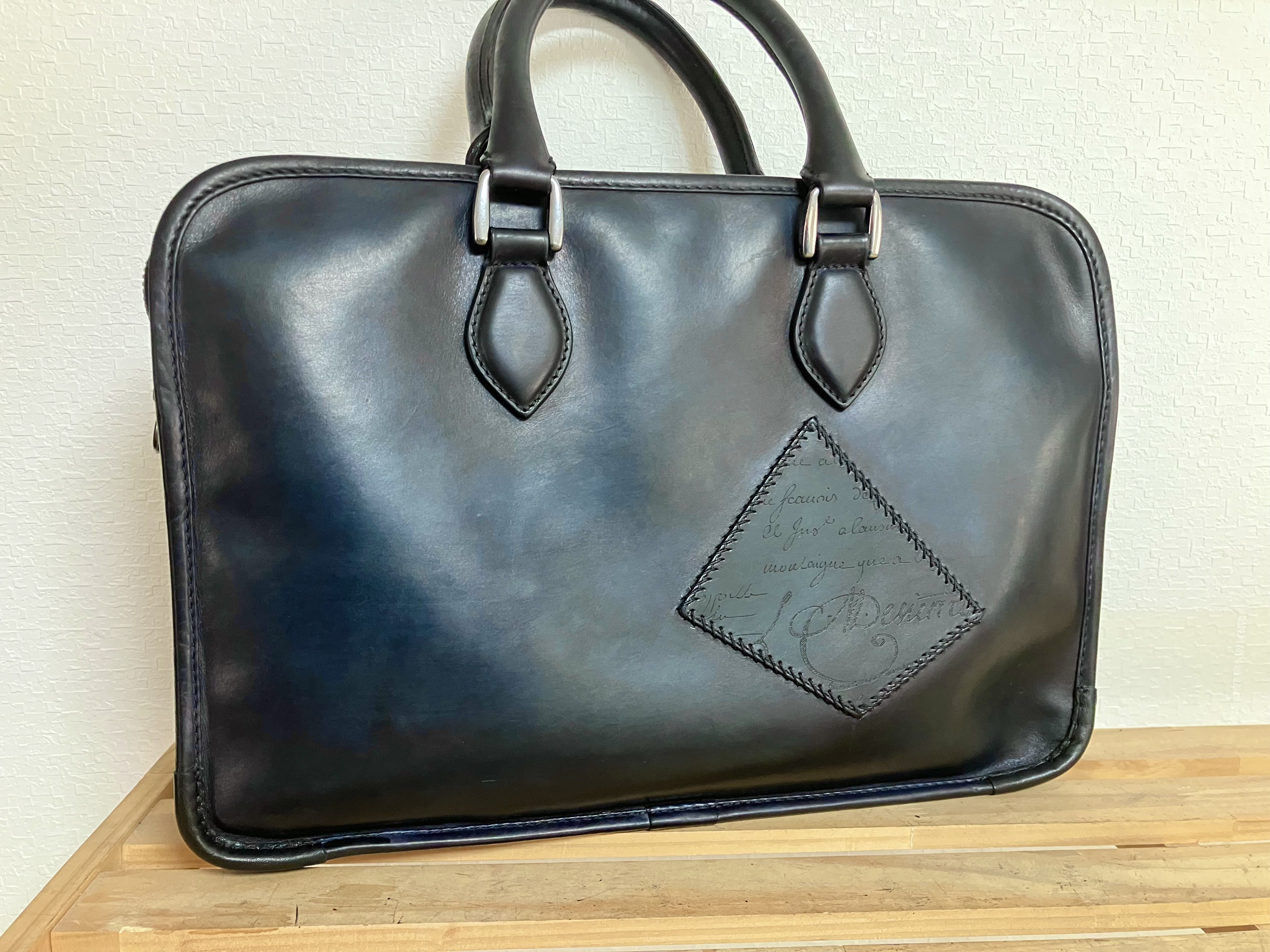 ベルルッティ　鞄　染め替え