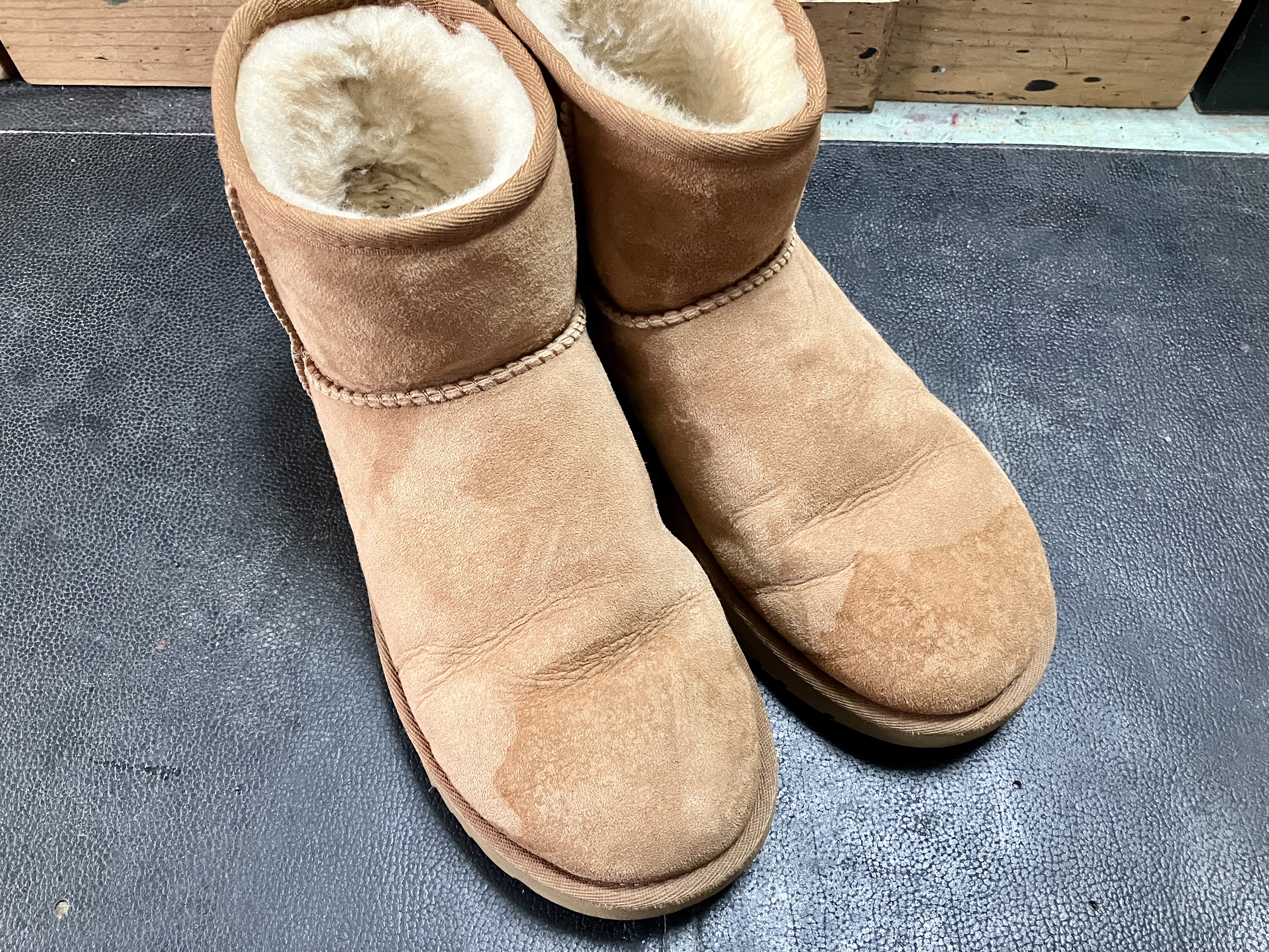 ムートンブーツ 雨ジミ 丸洗いクリーニング