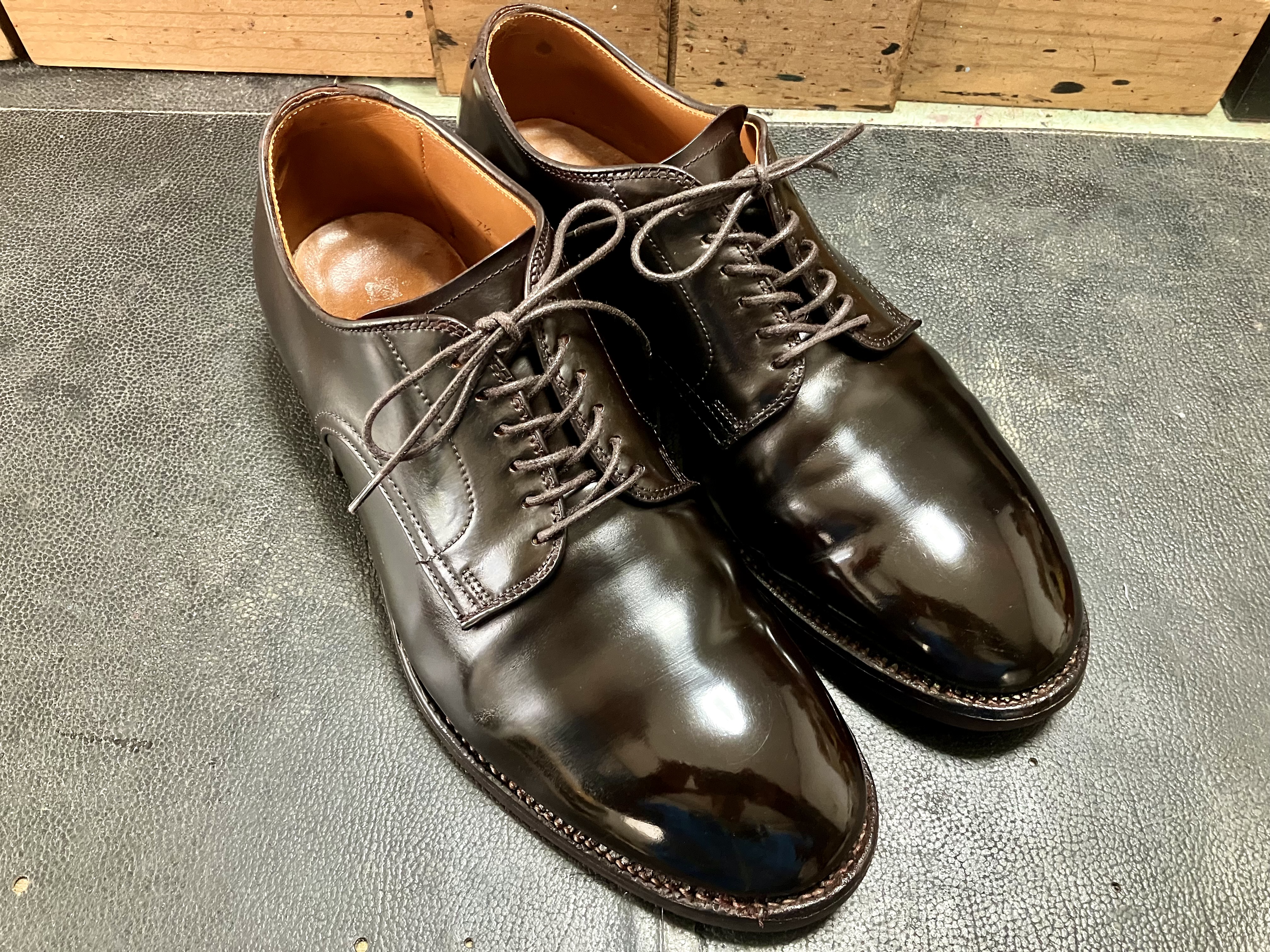 コードバン　染め直し　バーガンディ