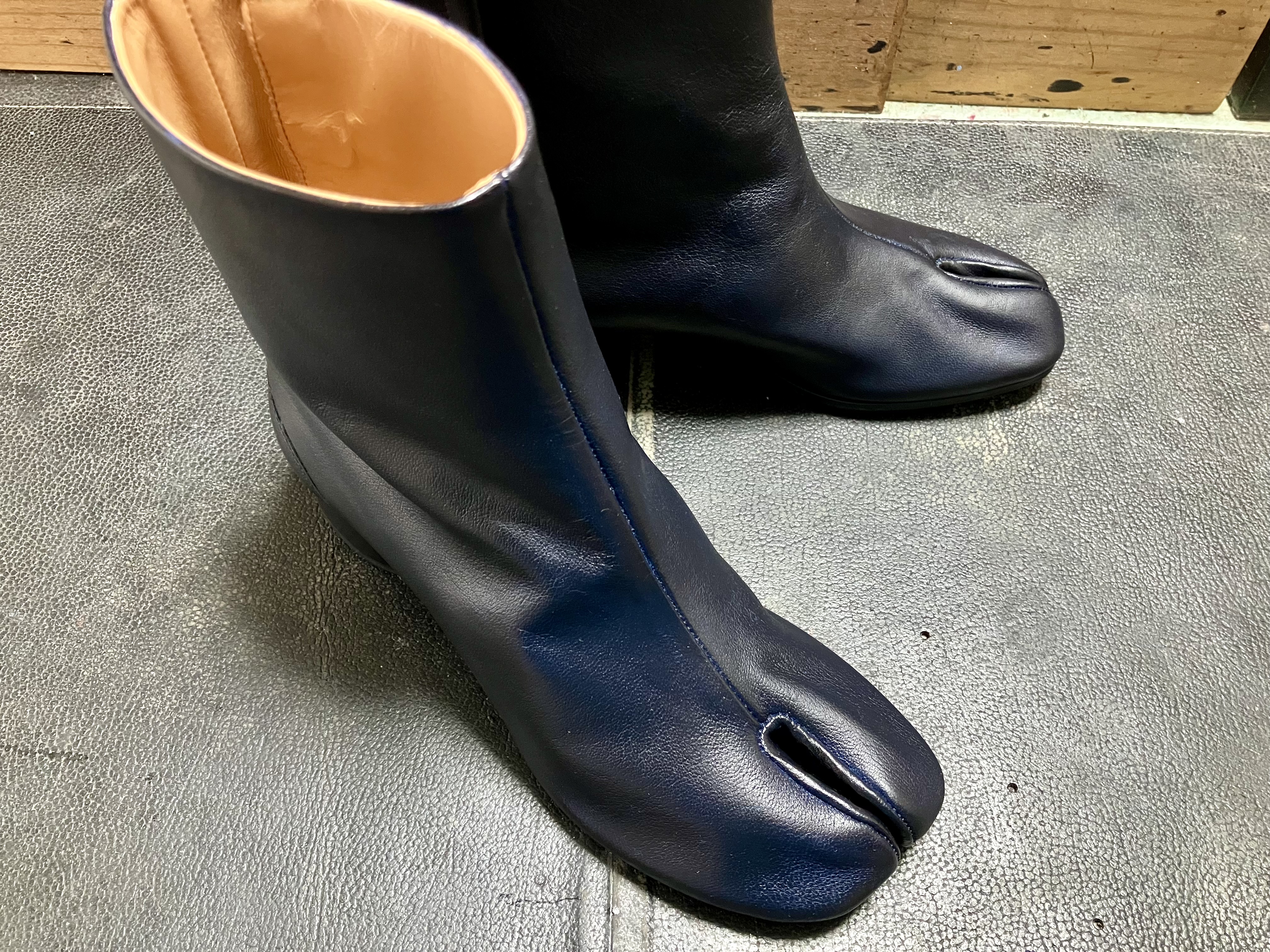 マルジェラ　タビブーツ　染め替え