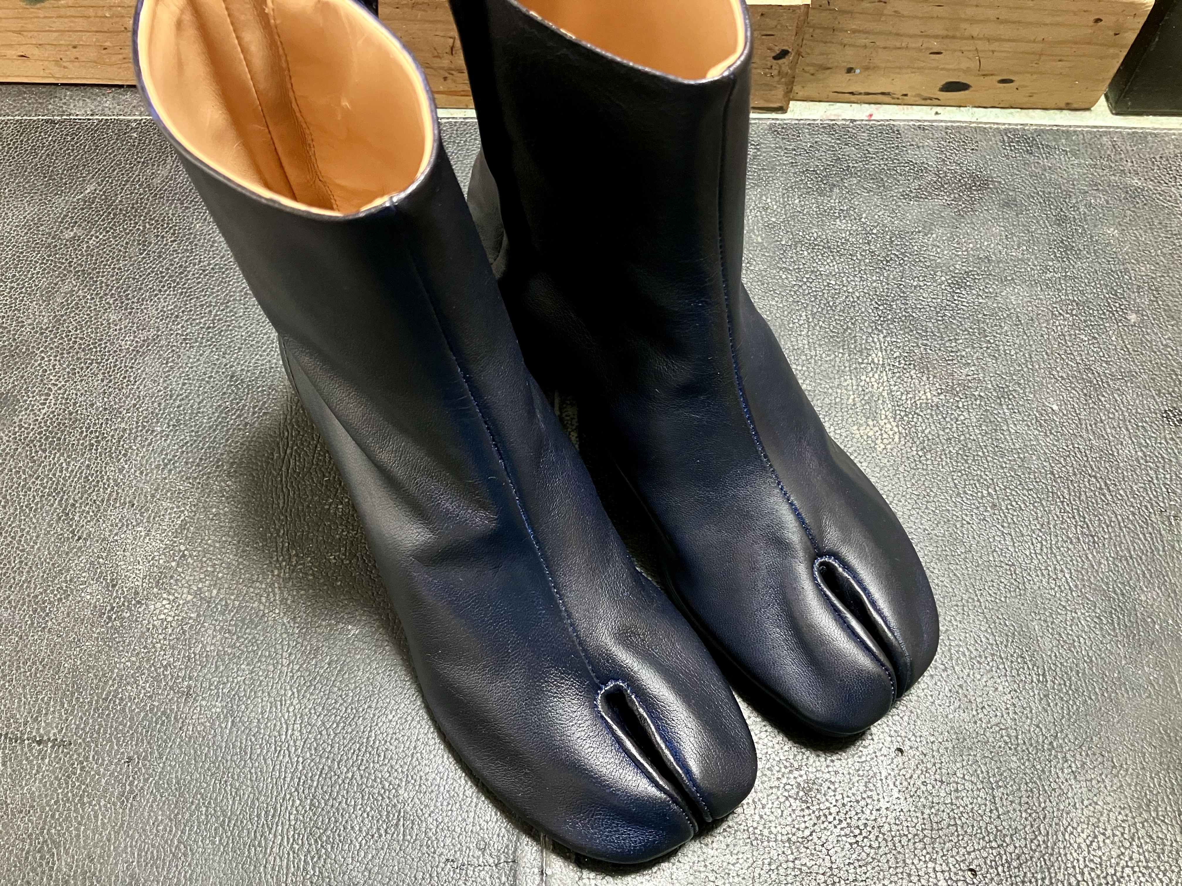 マルジェラ　足袋ブーツ　染め替え