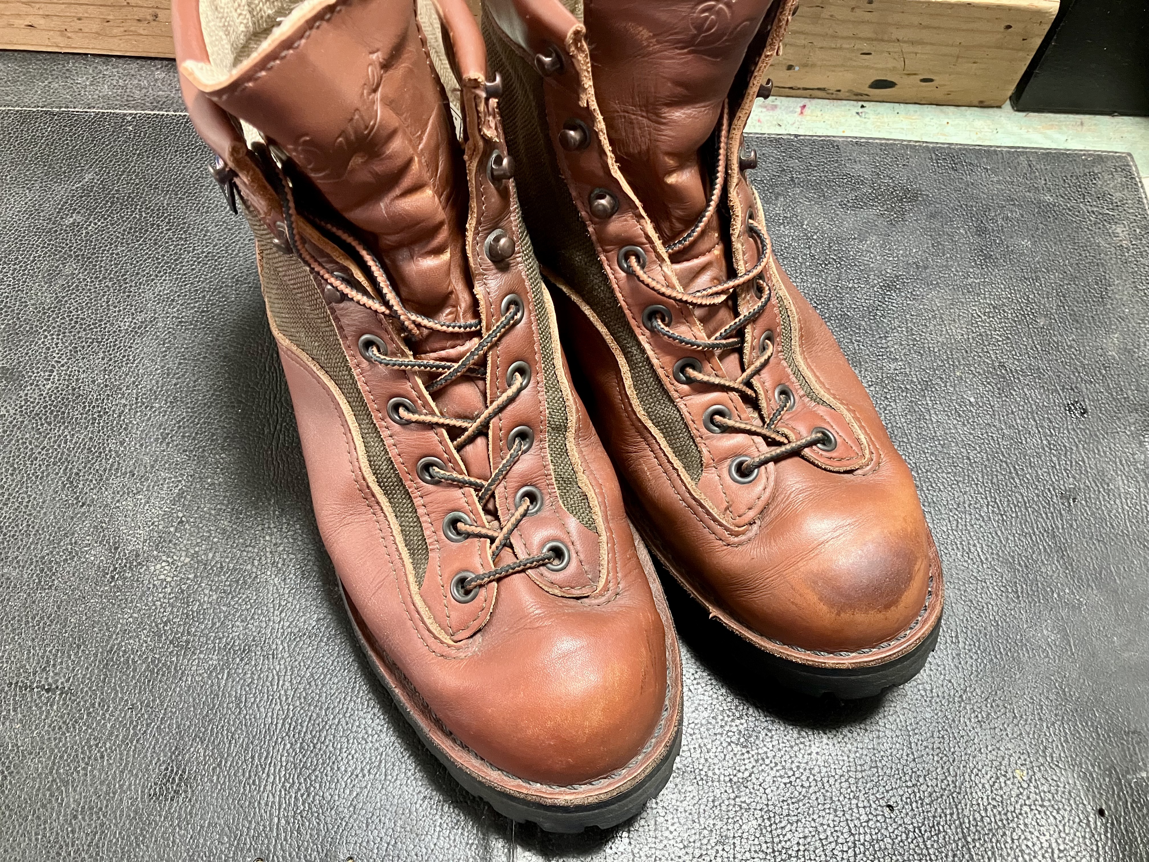 ダナーライト　ブーツ　お手入れ