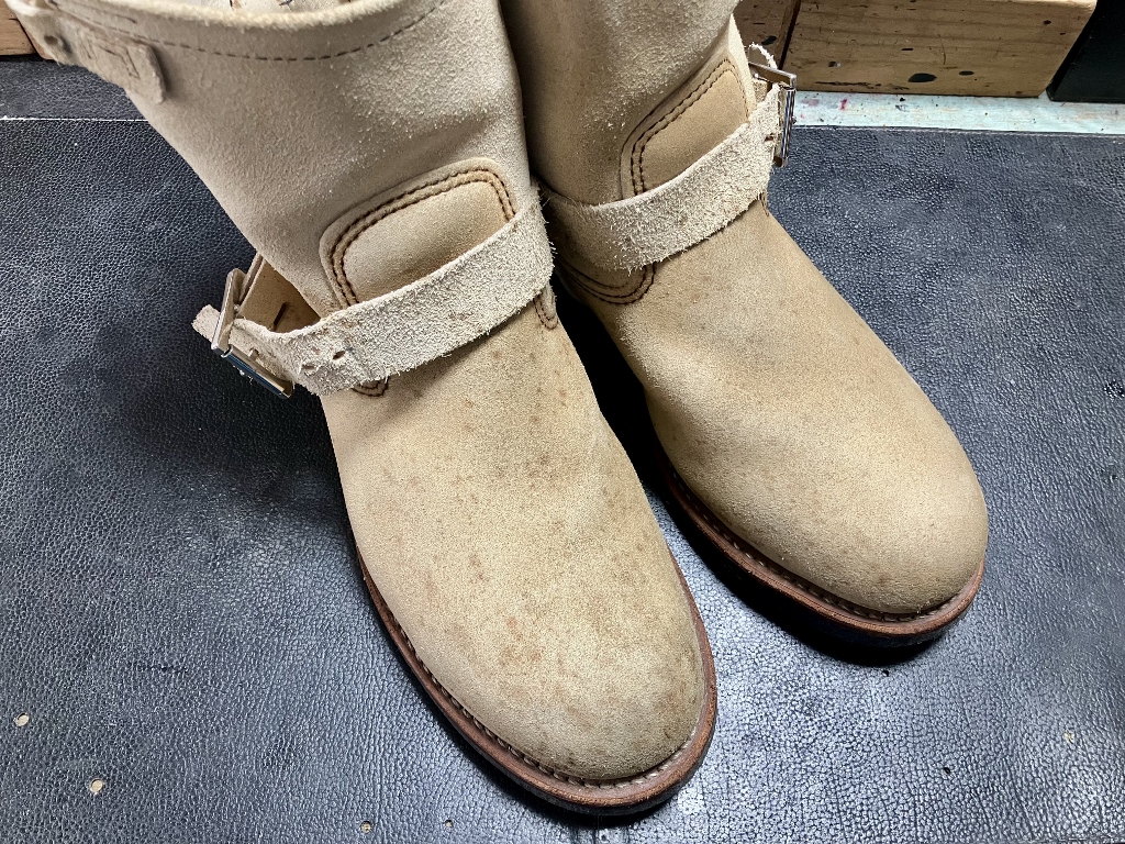 スエードブーツ　カビ落し　丸洗いクリーニング