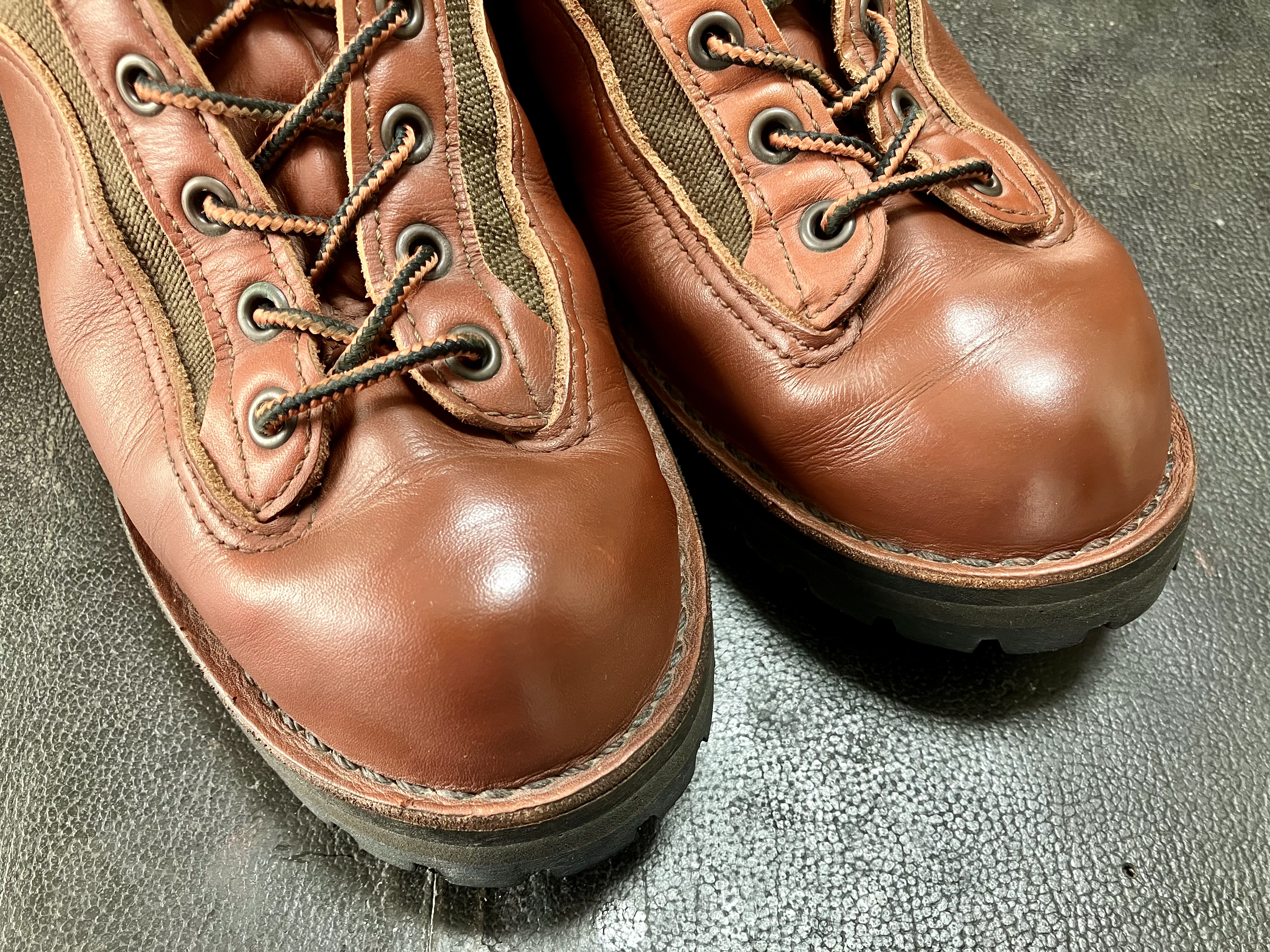 ブーツ　丸洗いクリーニング　黒ずみカバー