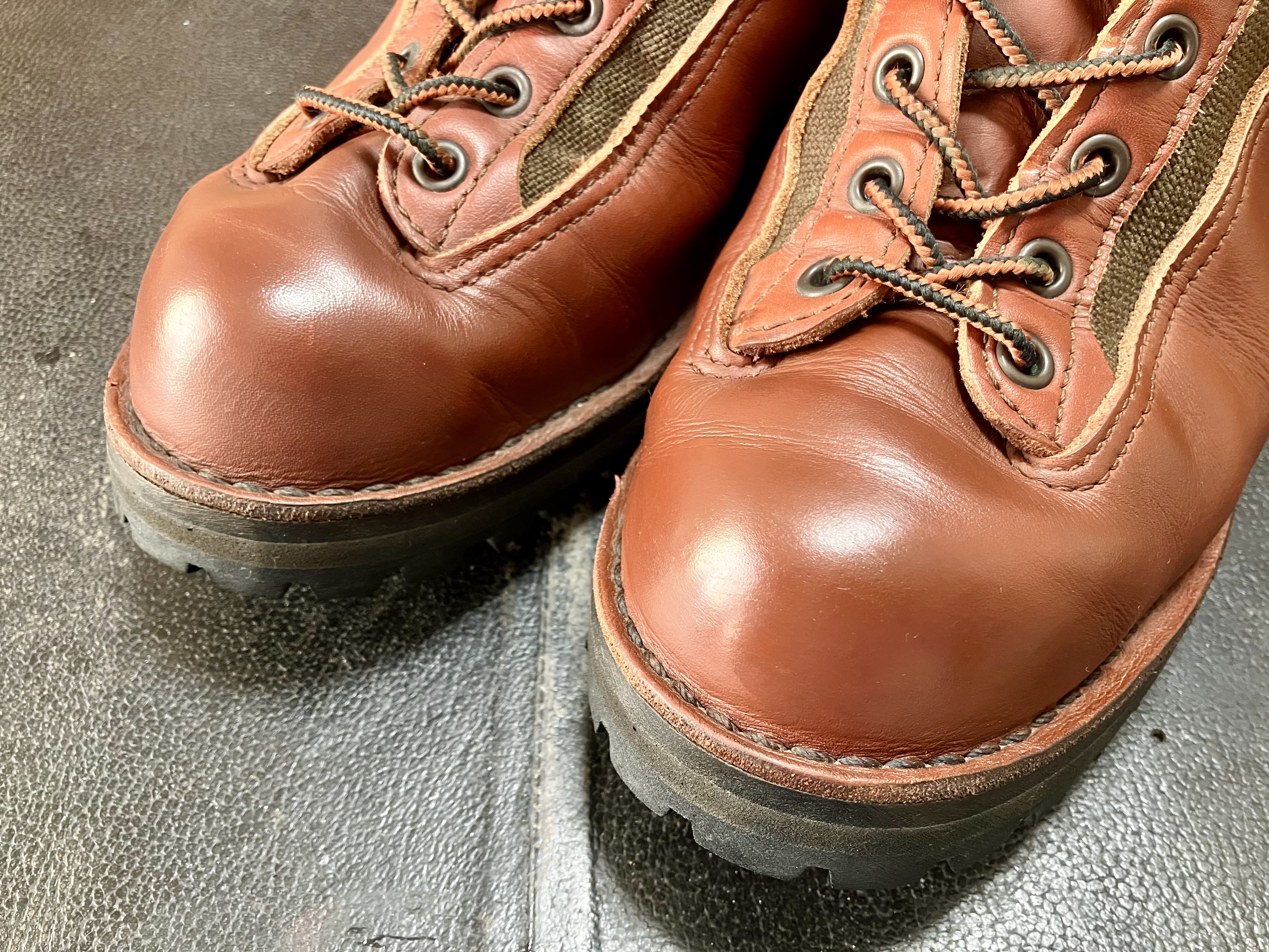 ブーツ　丸洗いクリーニング　黒ずみカバー