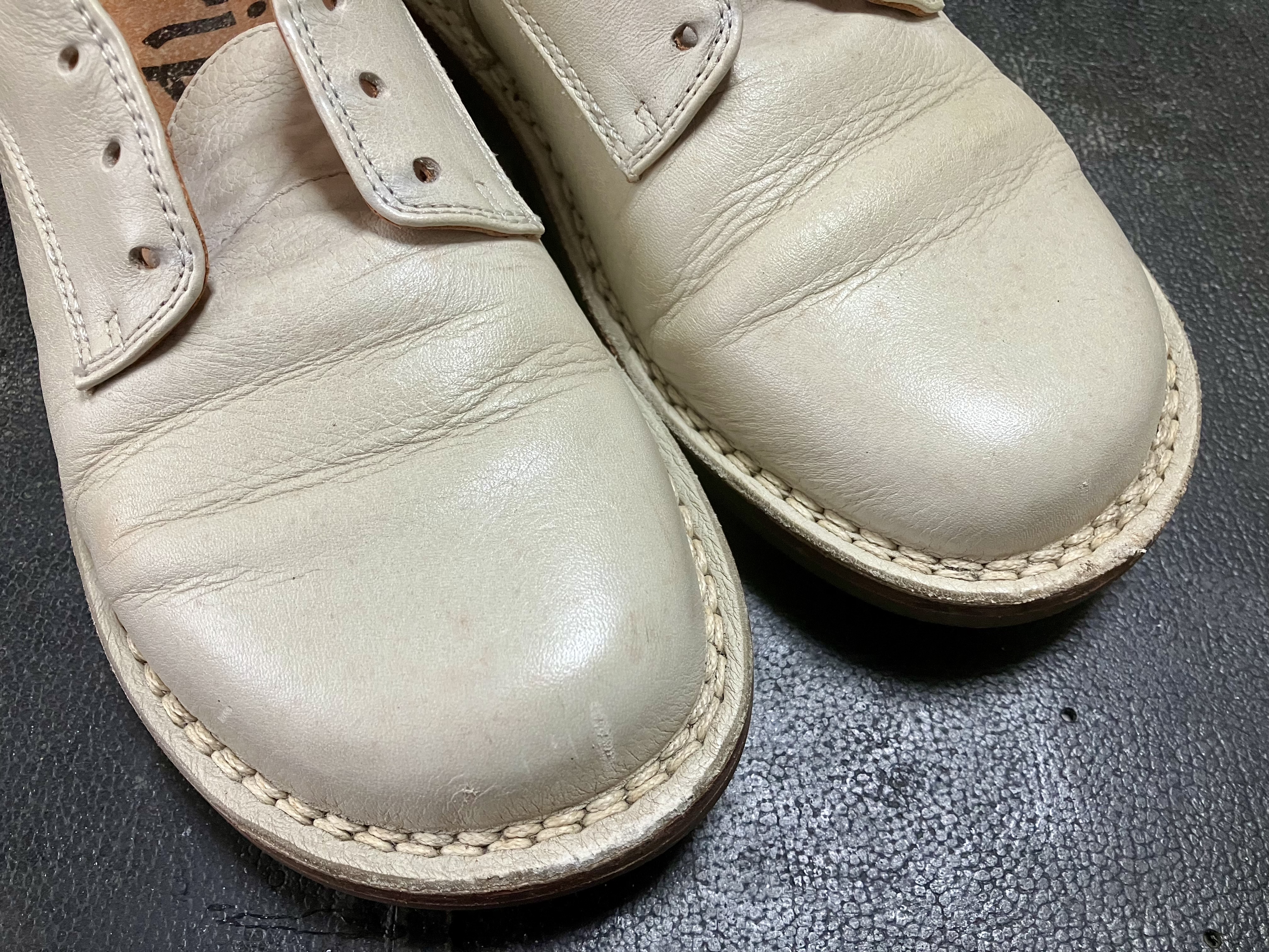 革靴　染め替え　黒色