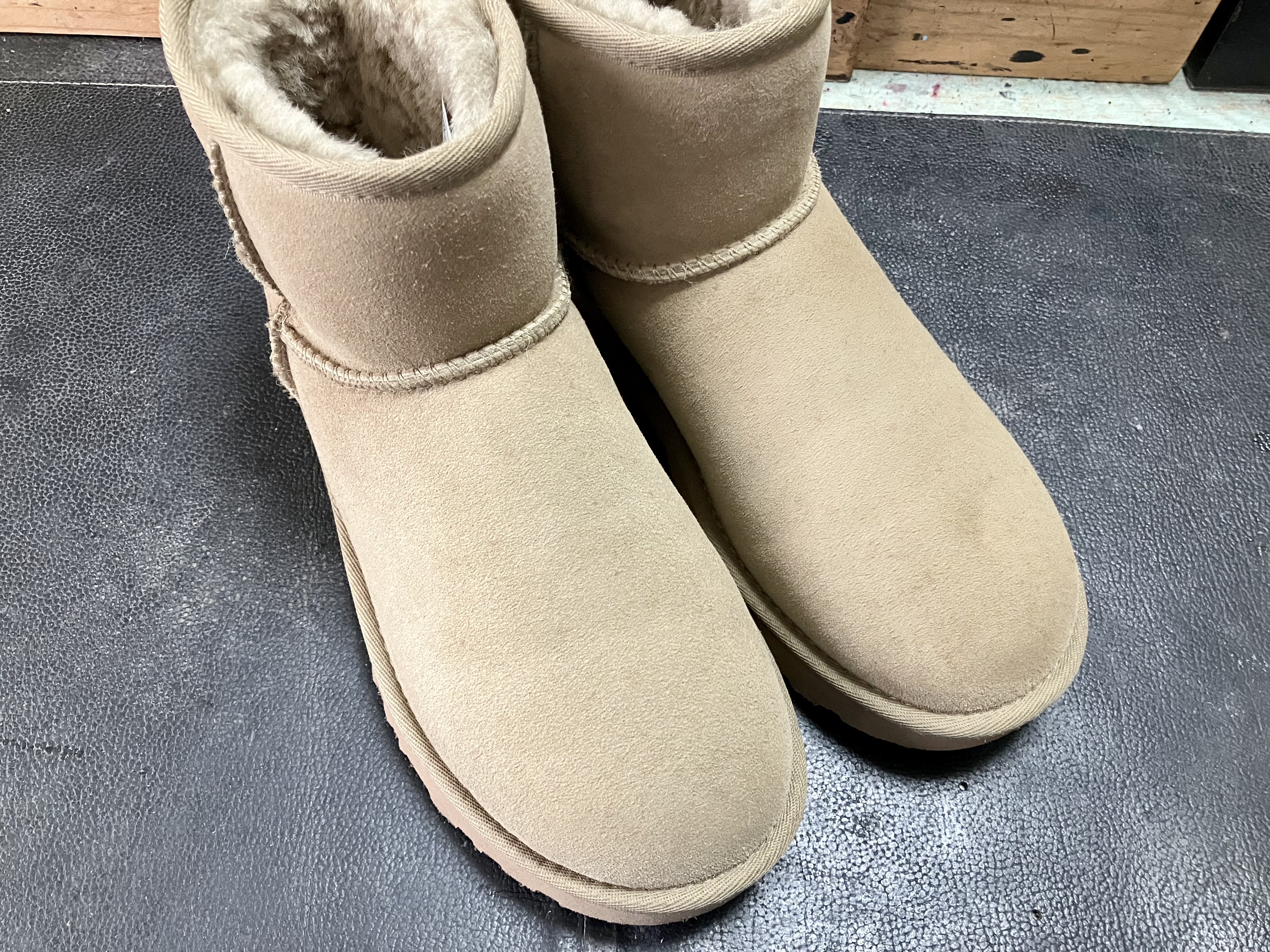 ムートンブーツ　カビ　丸洗いクリーニング