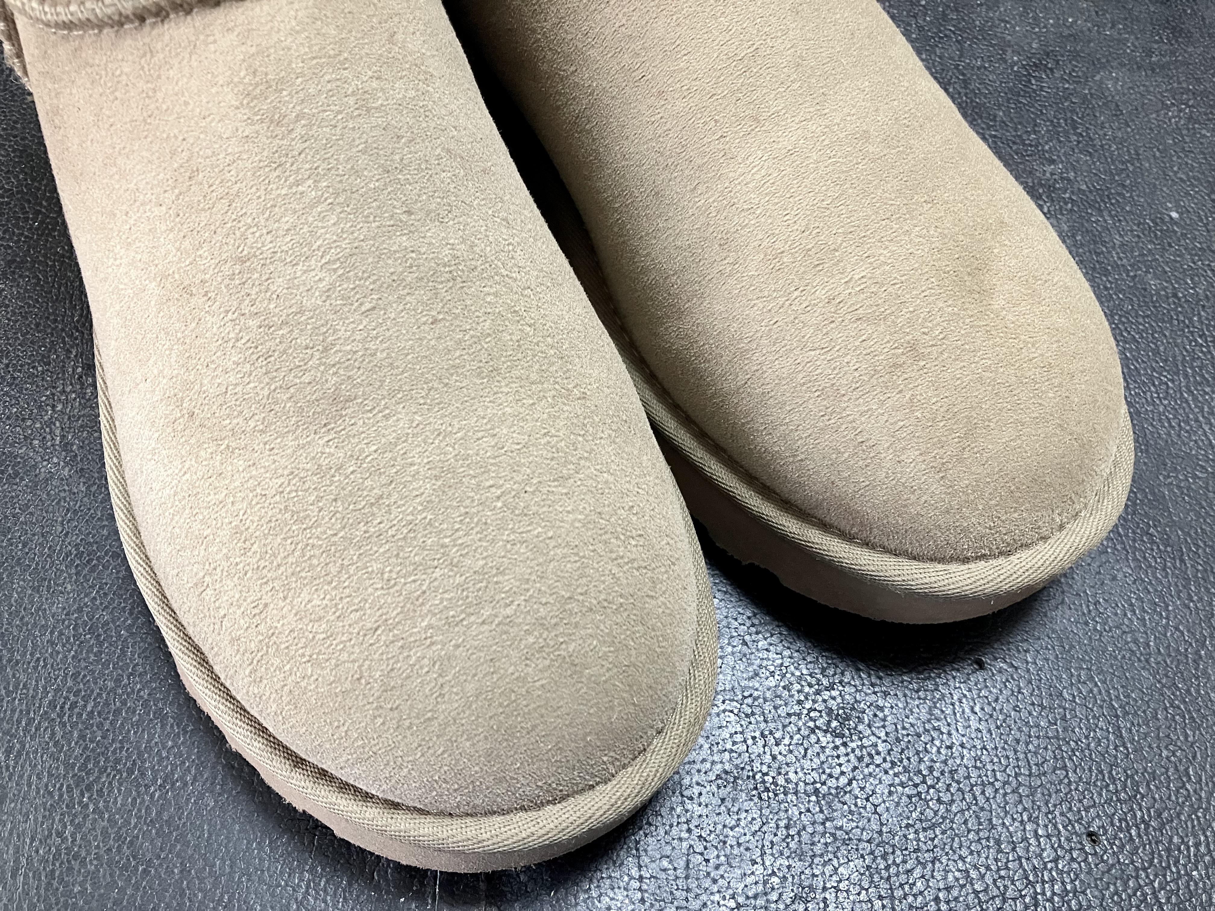 ムートンブーツ　カビ　丸洗いクリーニング