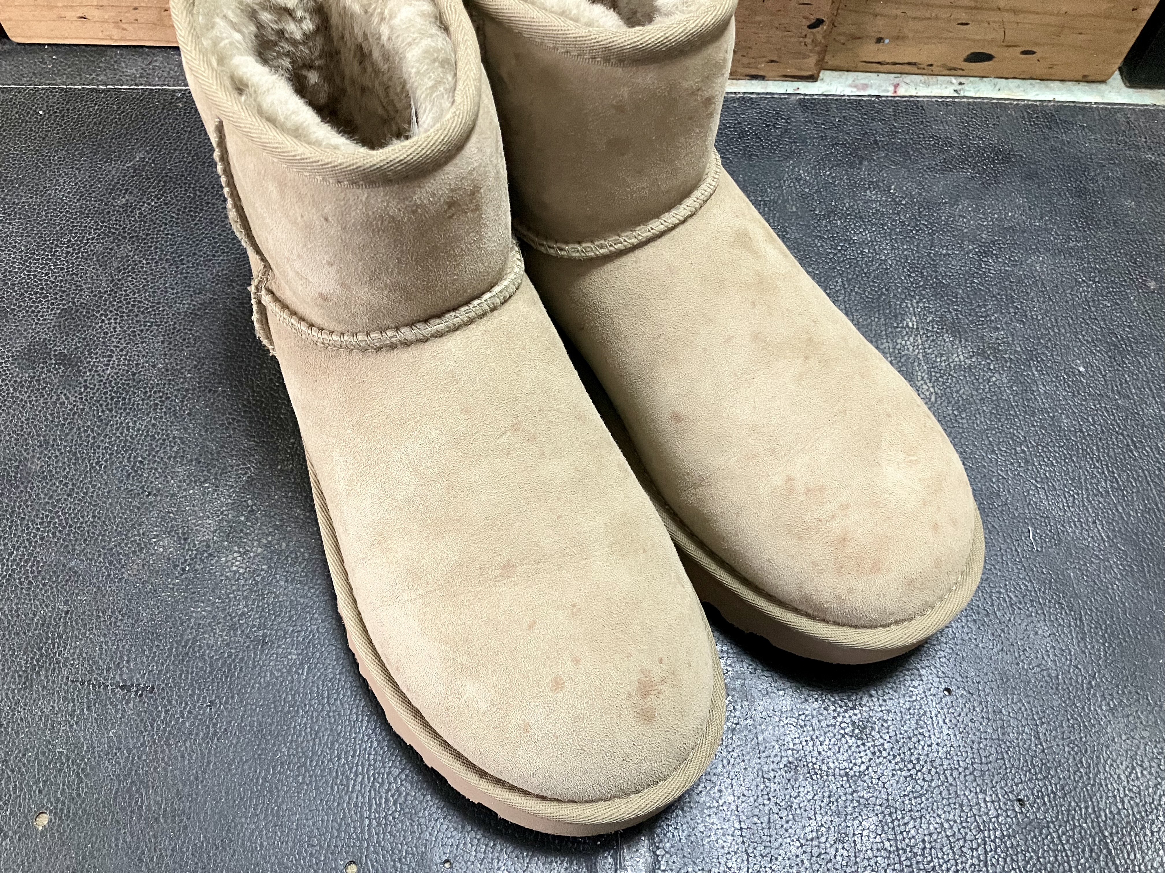 ムートンブーツ カビ 丸洗いクリーニング