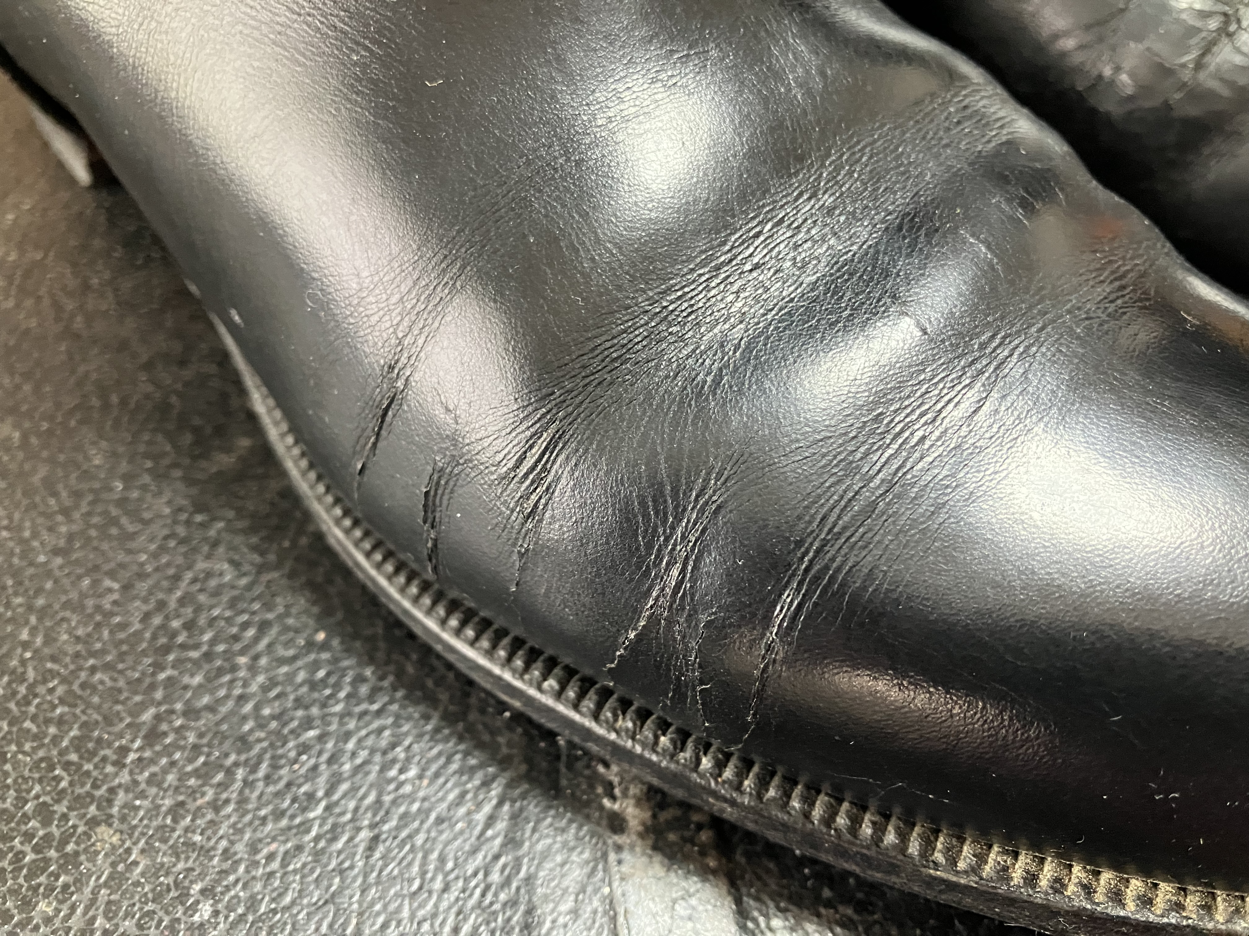 ブーツ ひび割れ Before