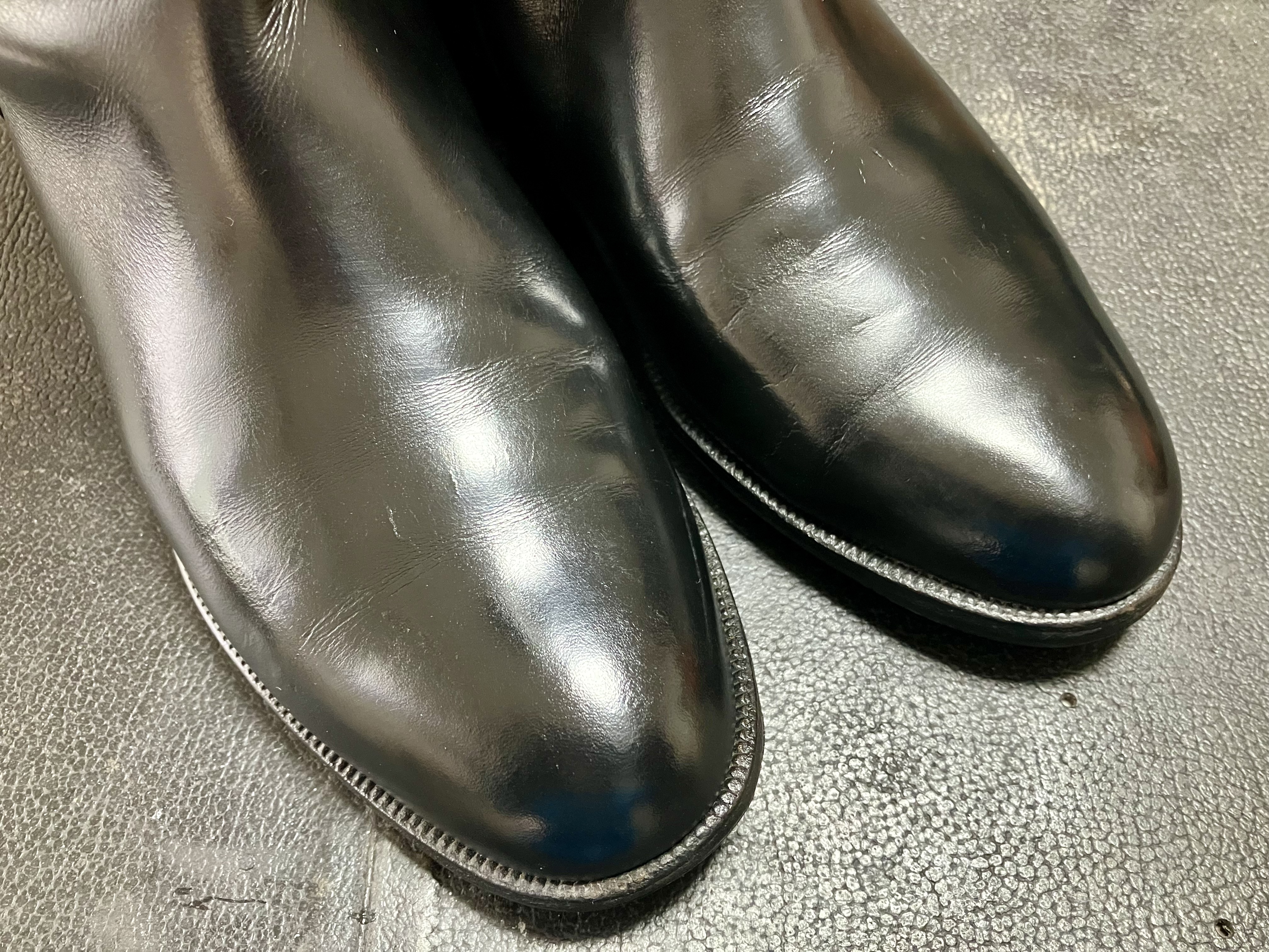 ブーツ　ひび割れ修理　クラック