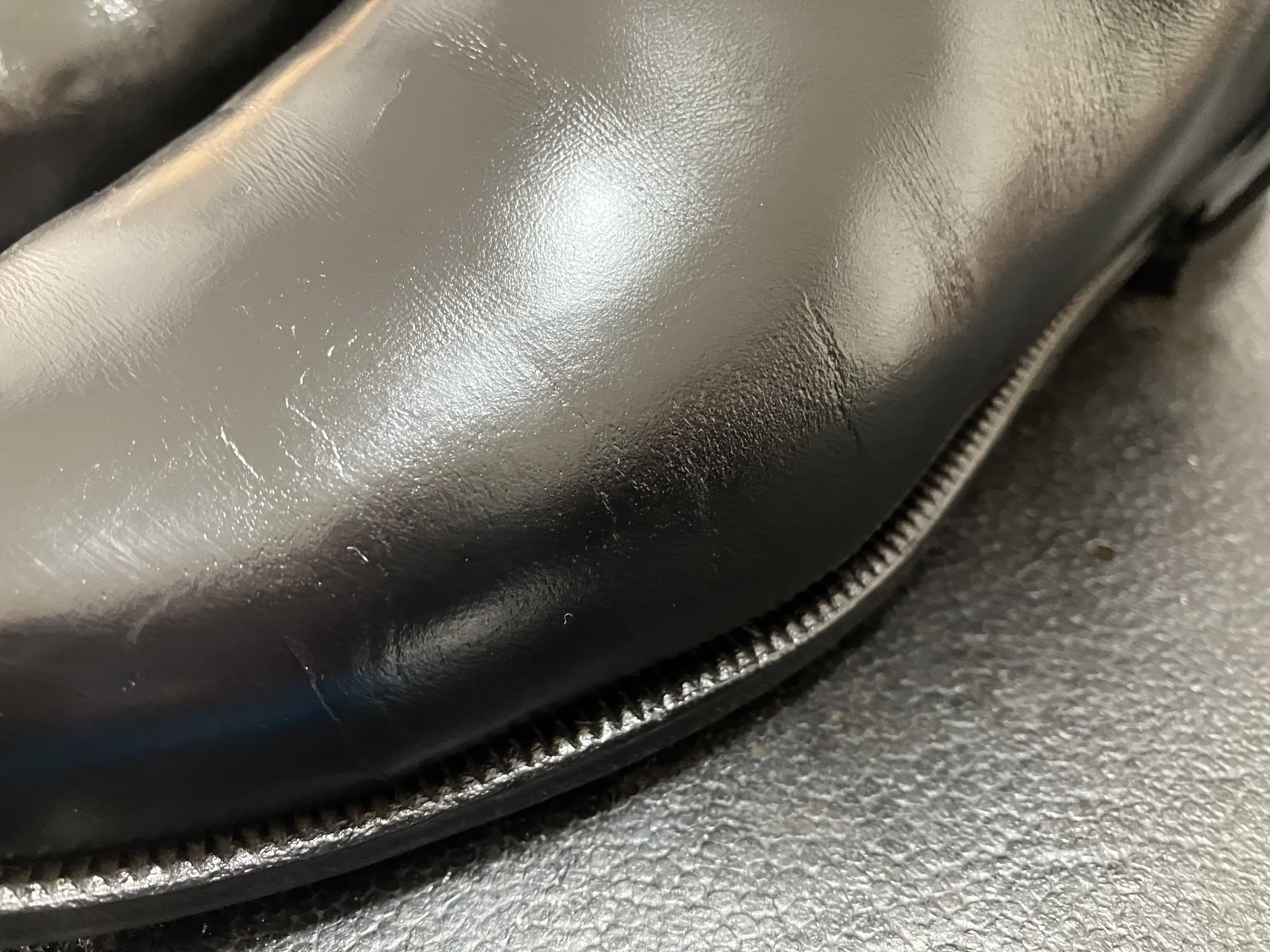 ブーツ　ひび割れ修復　After