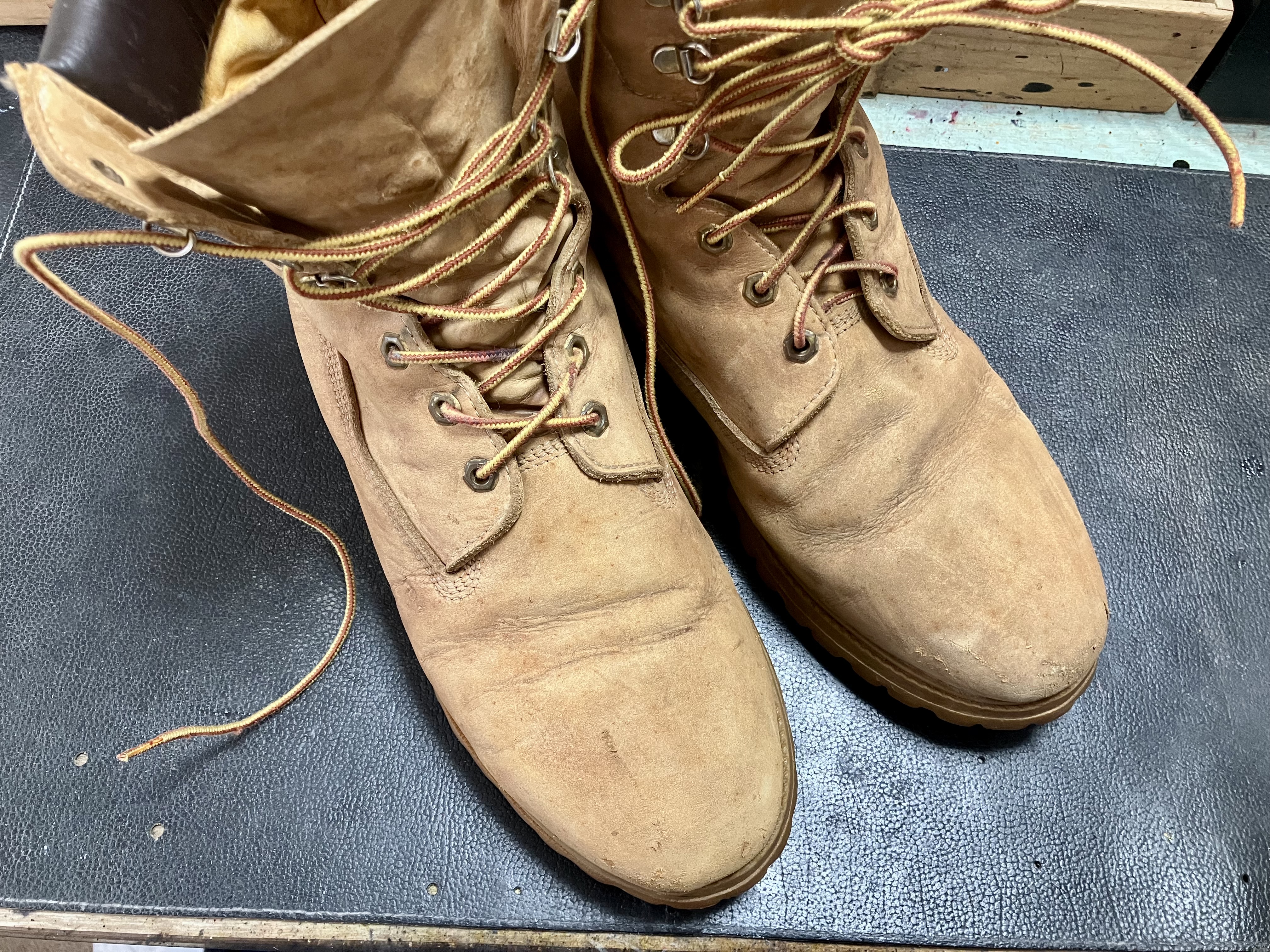 ティンバーランド　イエローブーツ　ヌバック