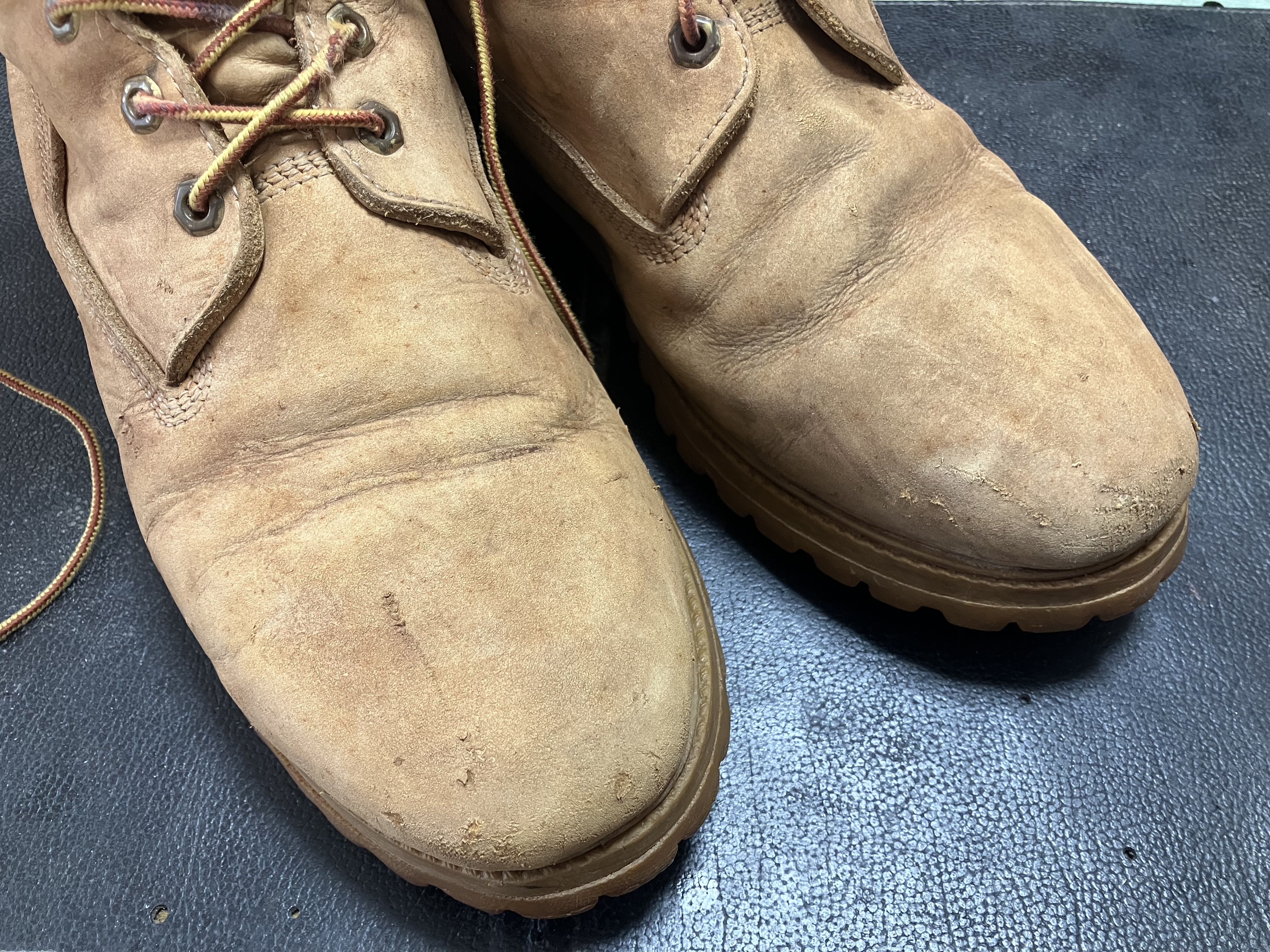 ヌバックブーツ　丸洗いクリーニング