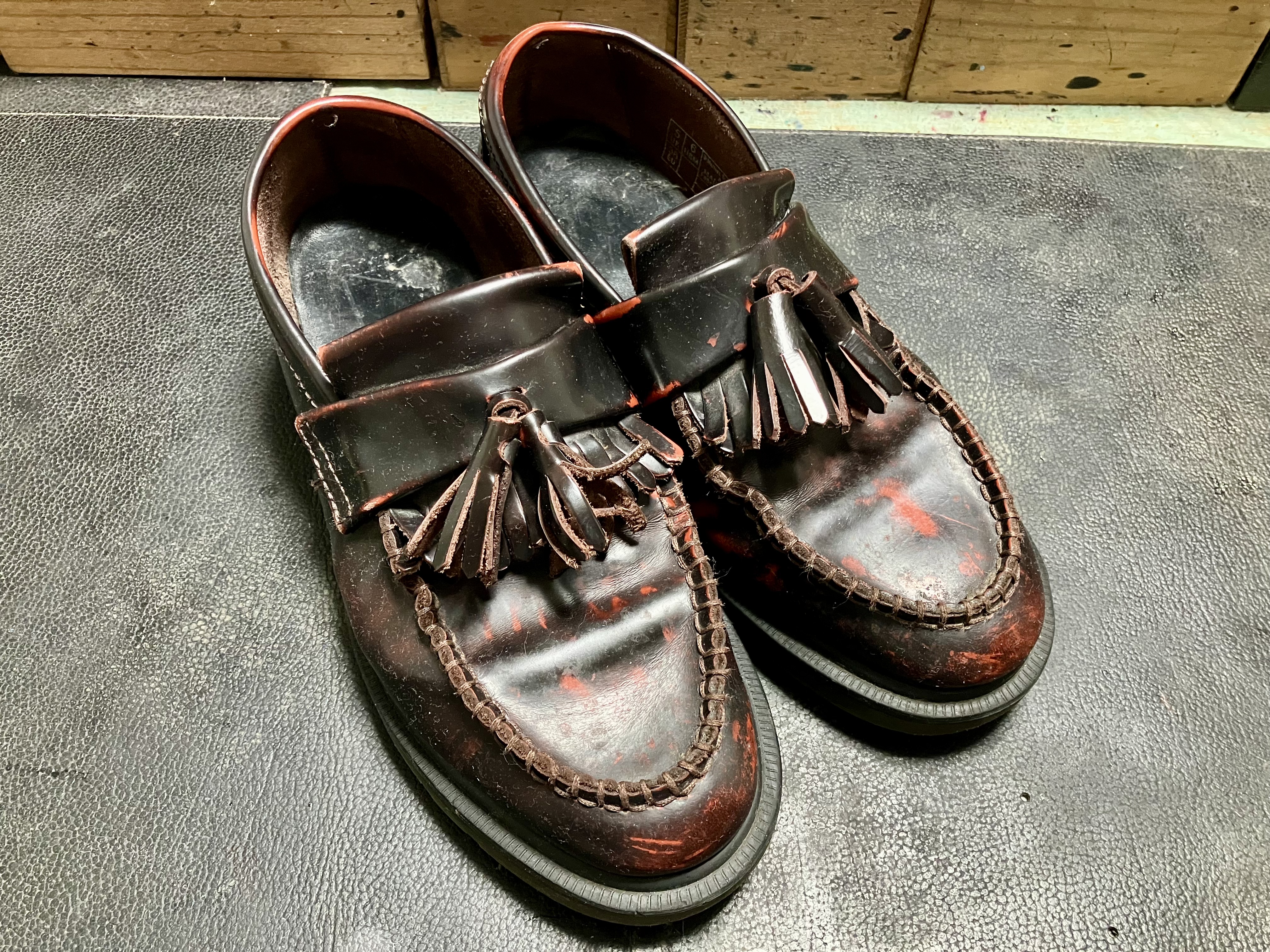 革靴　染め直し　ガラスレザー