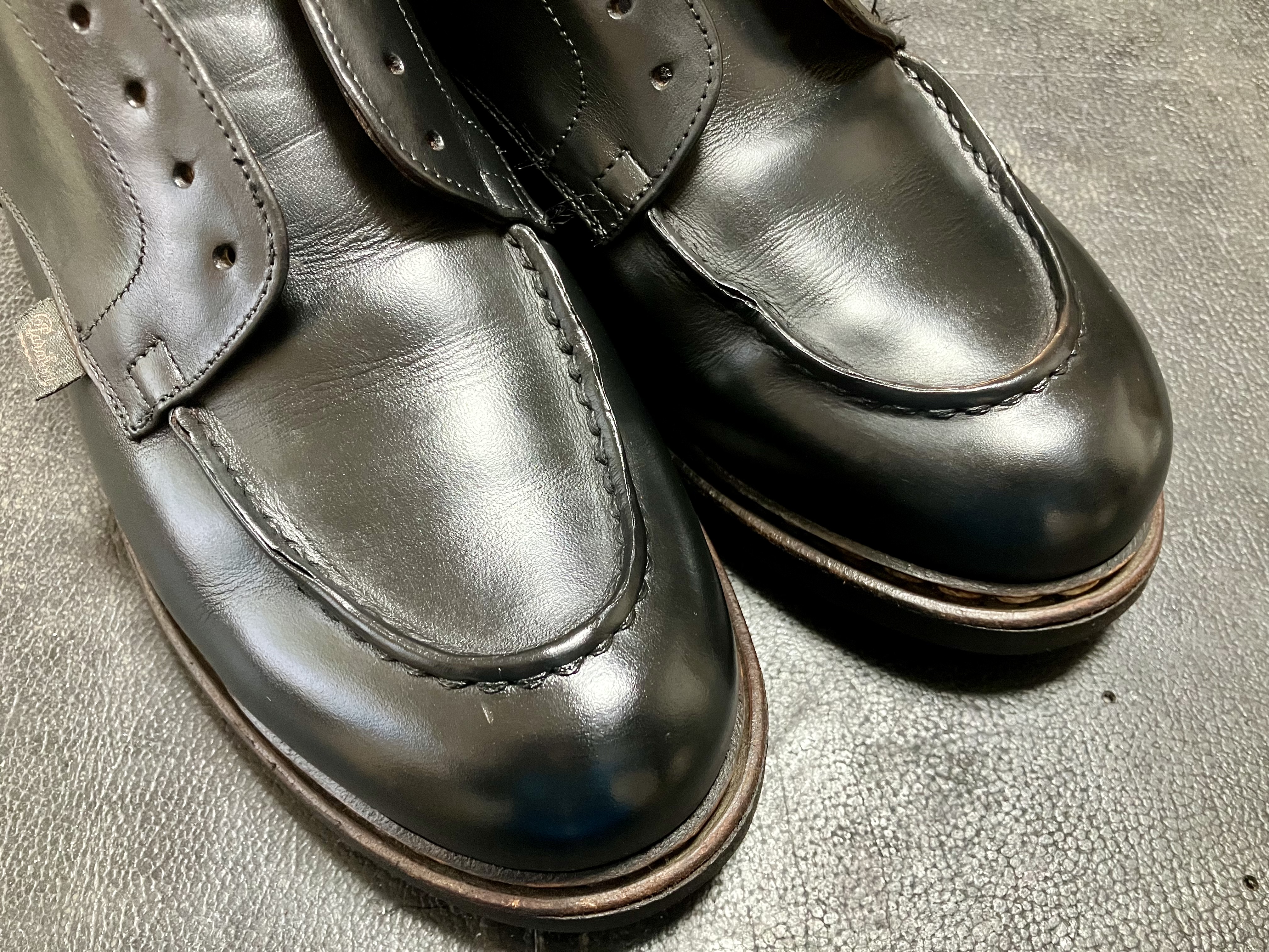 革靴　黒染め　After