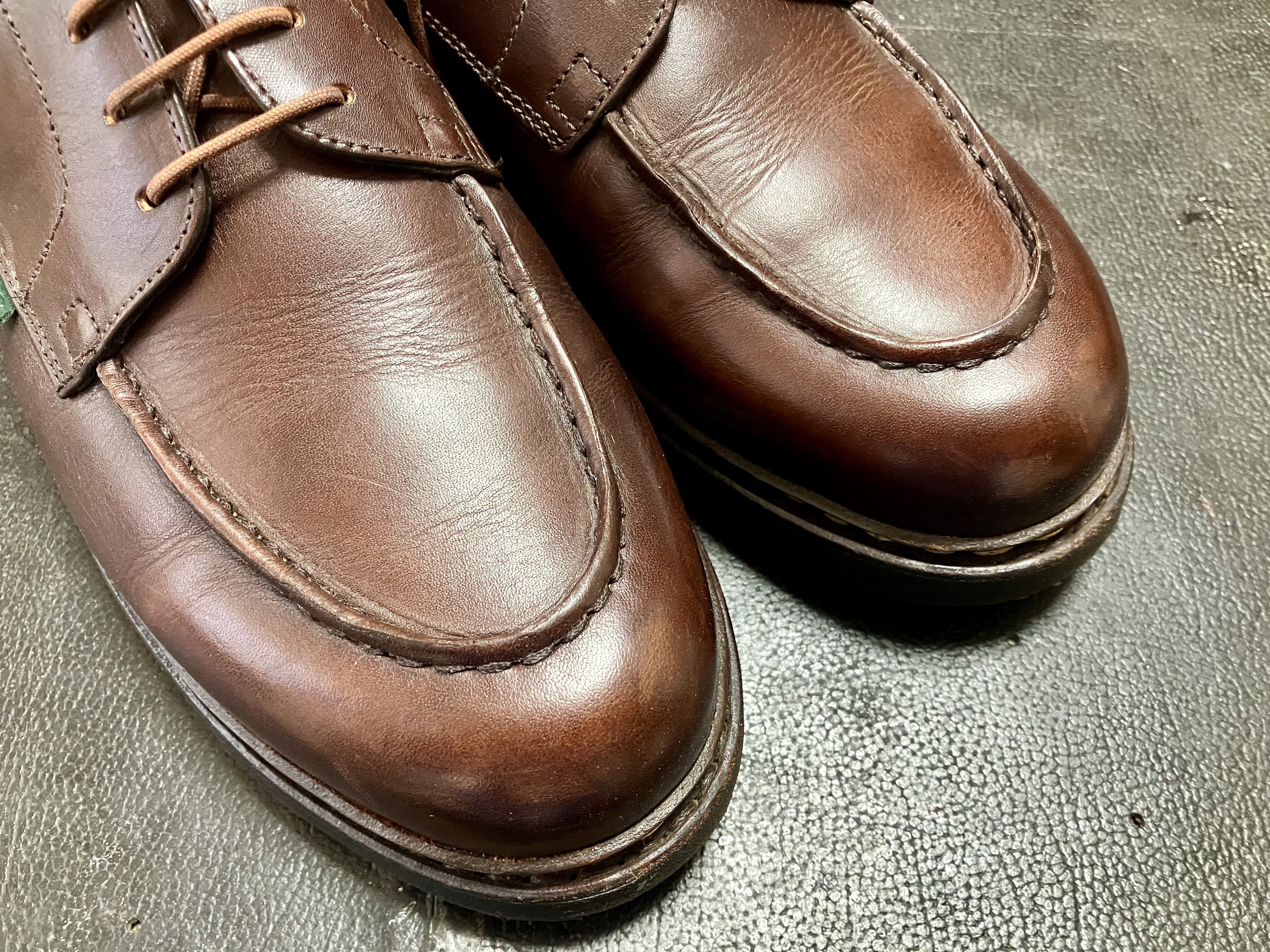 革靴　キズ直し　補修