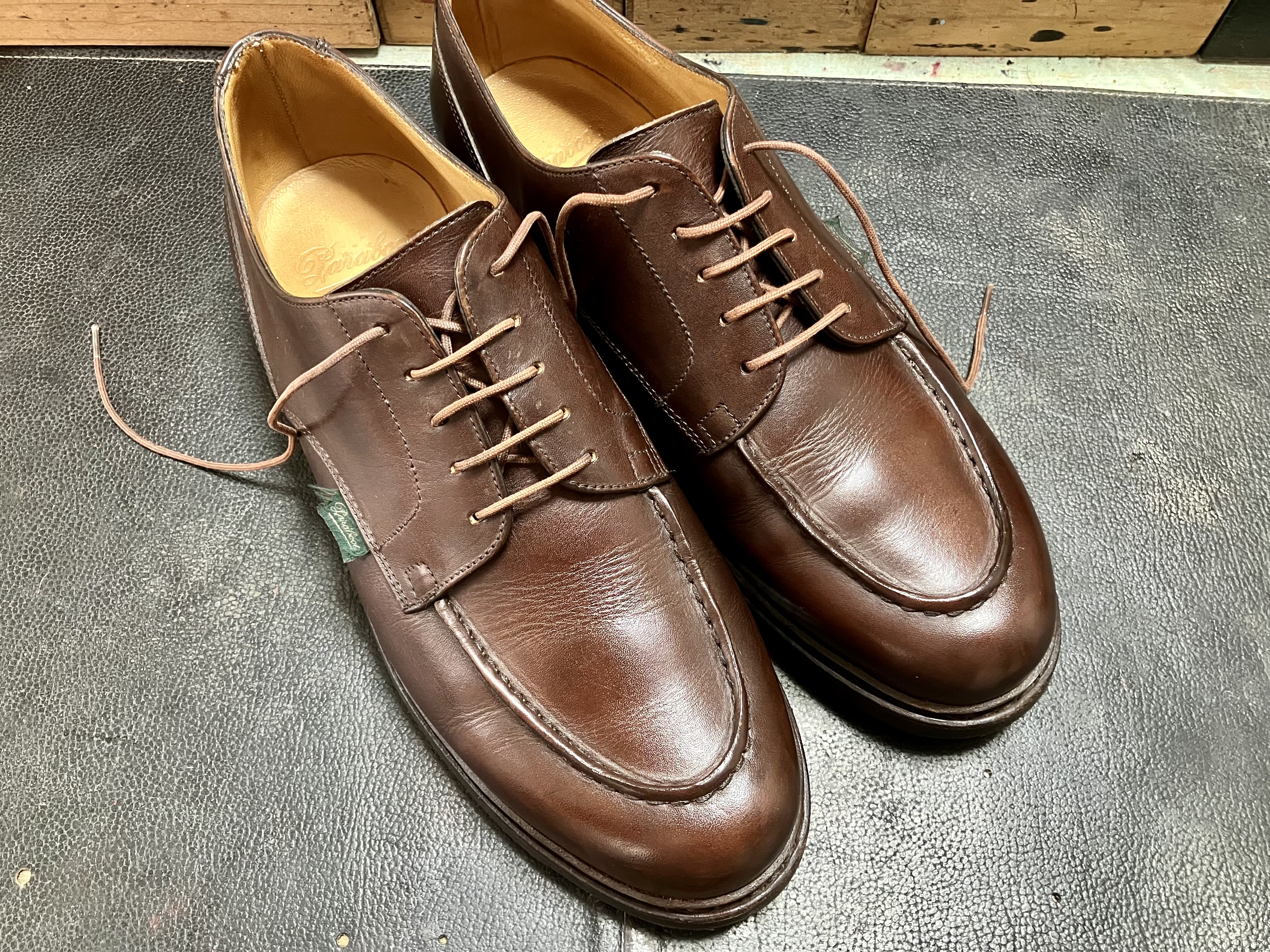 革靴　キズ直し　傷消し