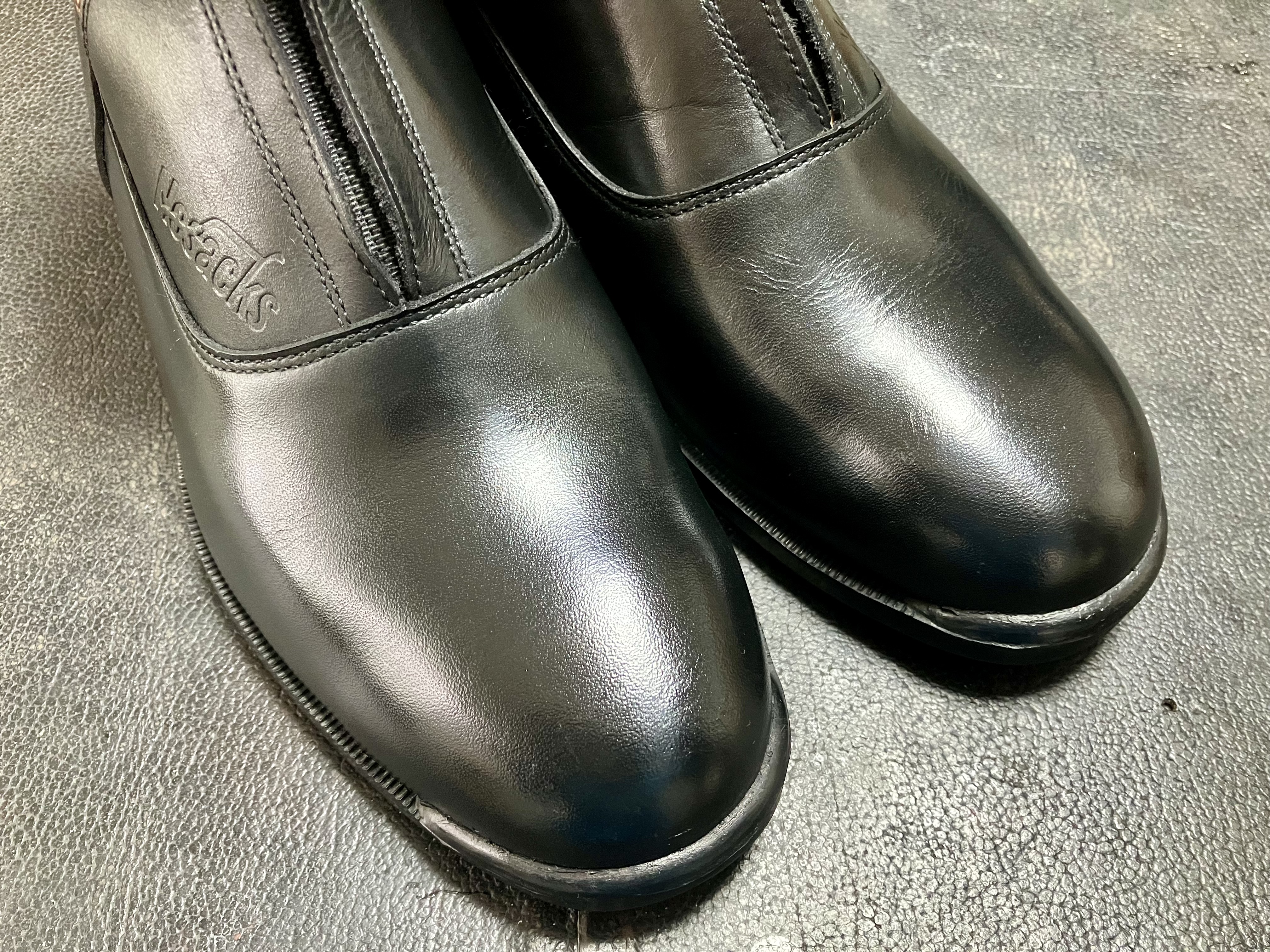 乗馬用ブーツ　染め直し　After