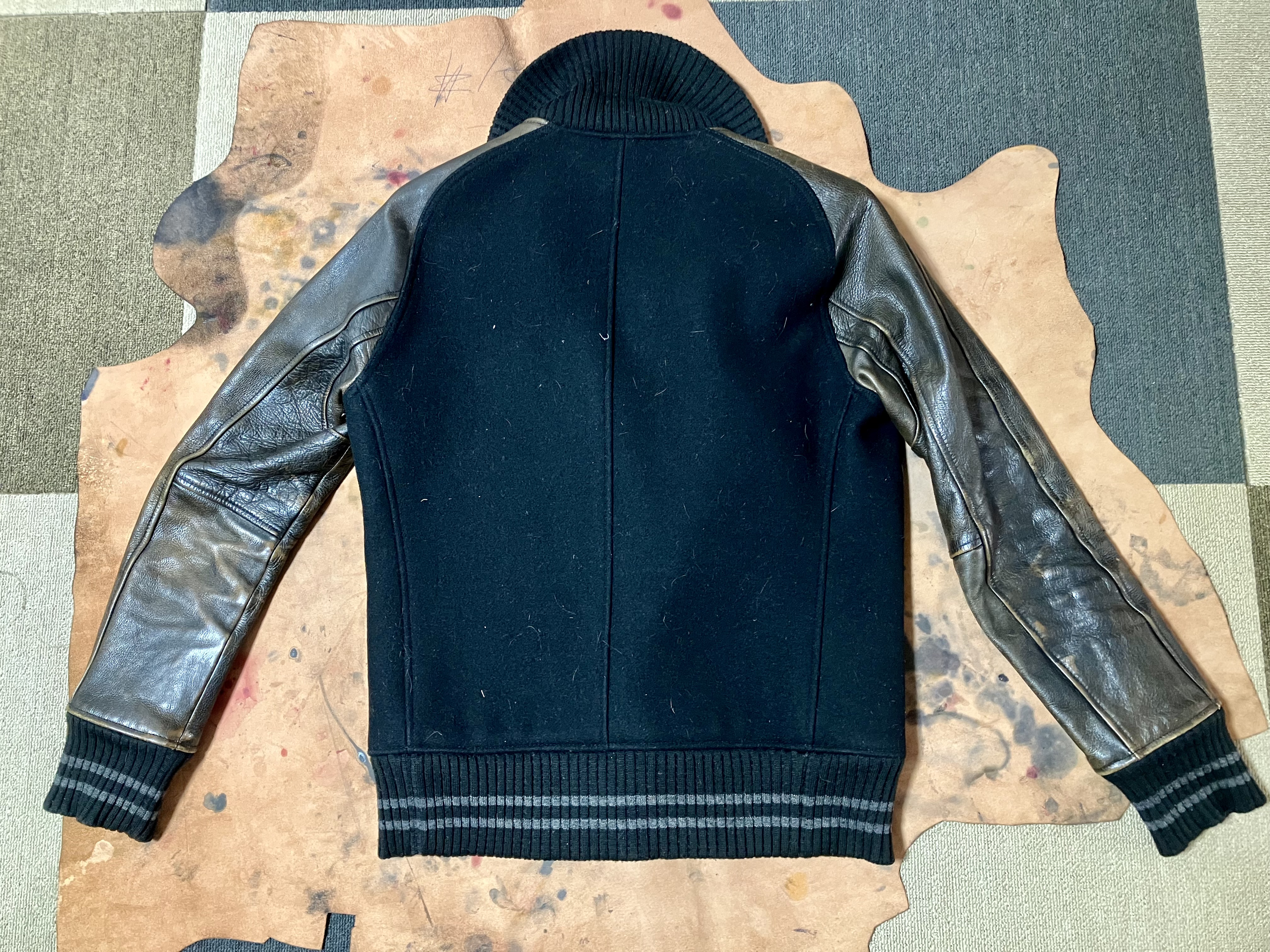 革ジャン　染め直し　Before