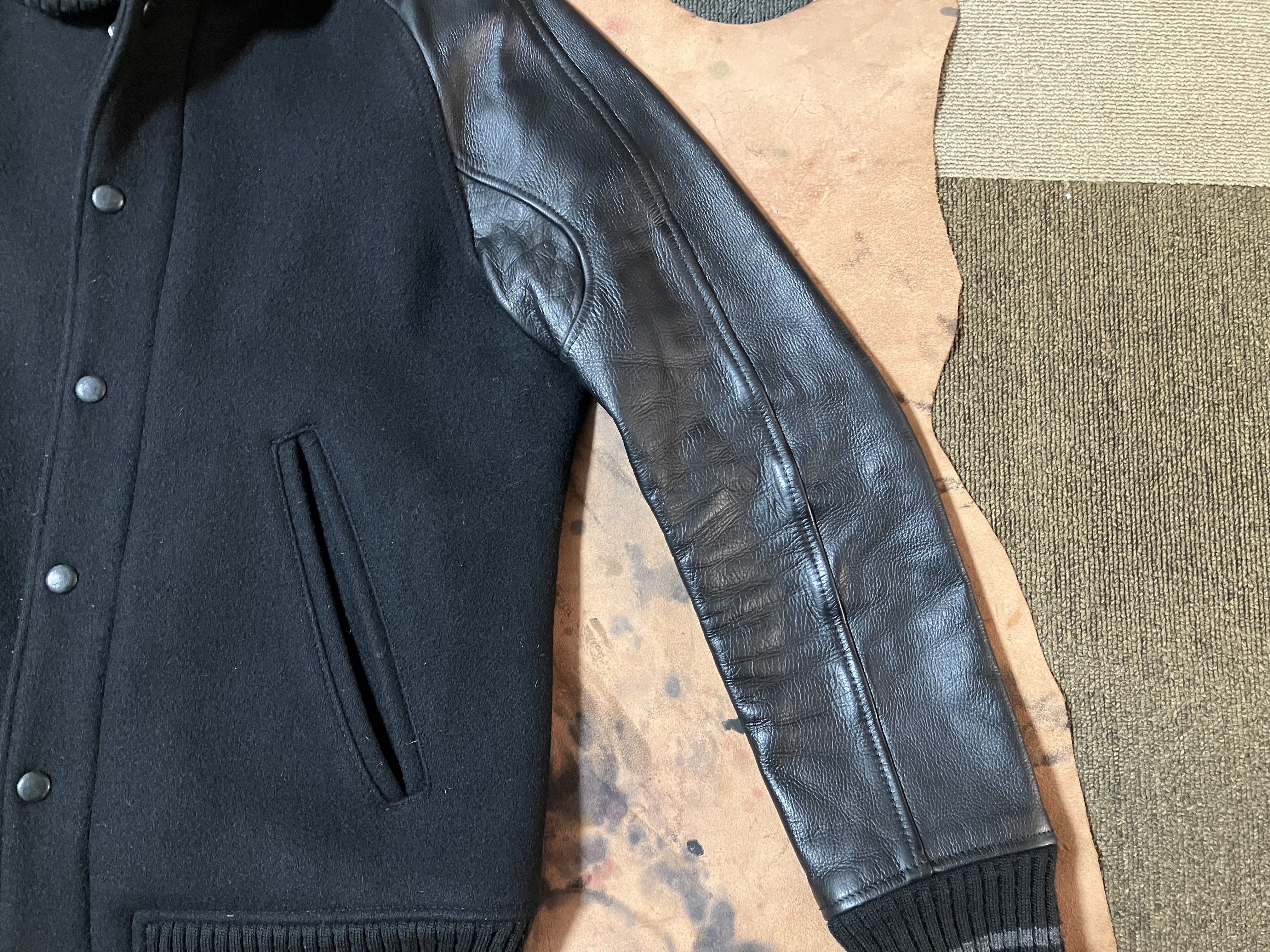 革ジャン　染め直し　After